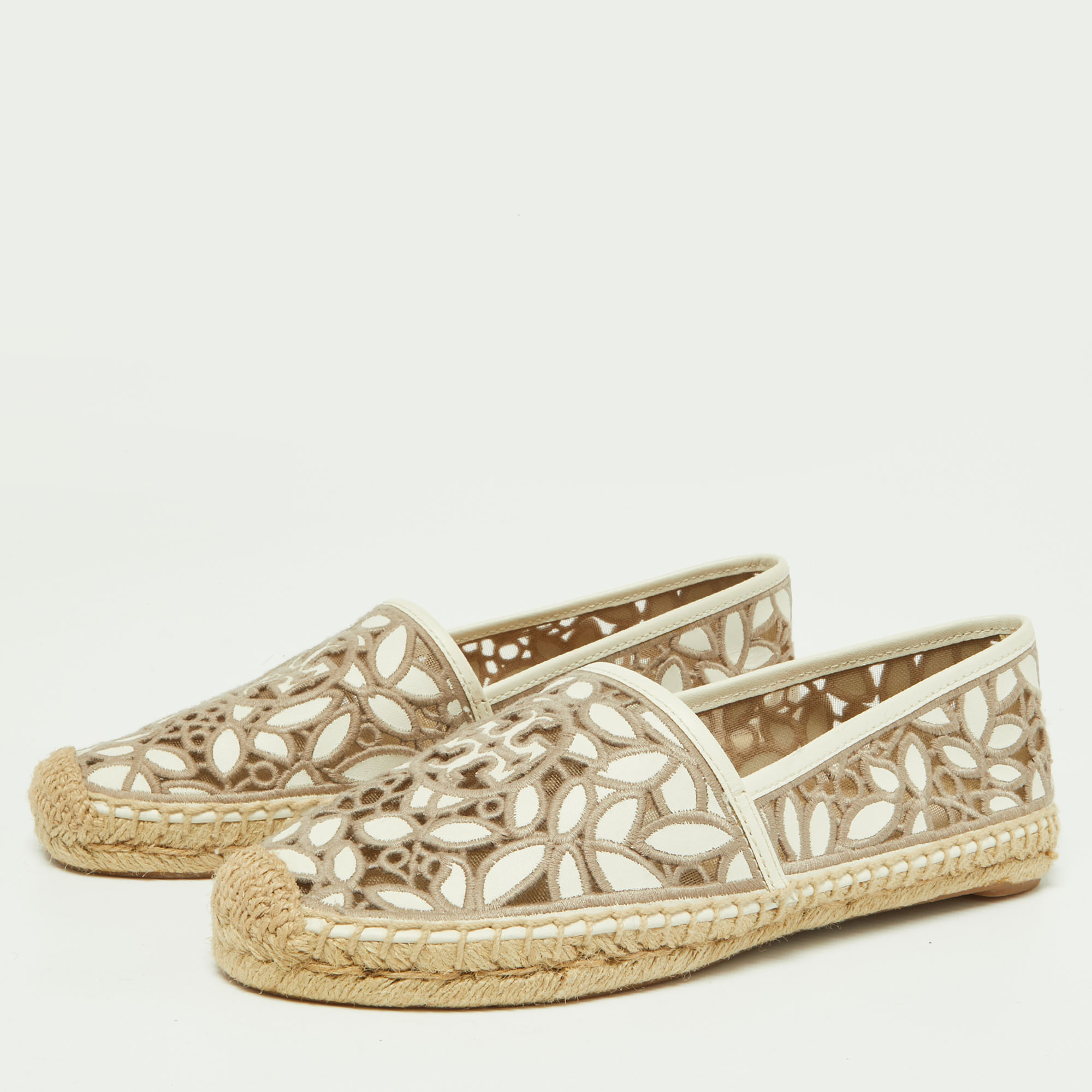 

Tory Burch White/Grey Embroidered Leather Rhea Espadrille Flats Size