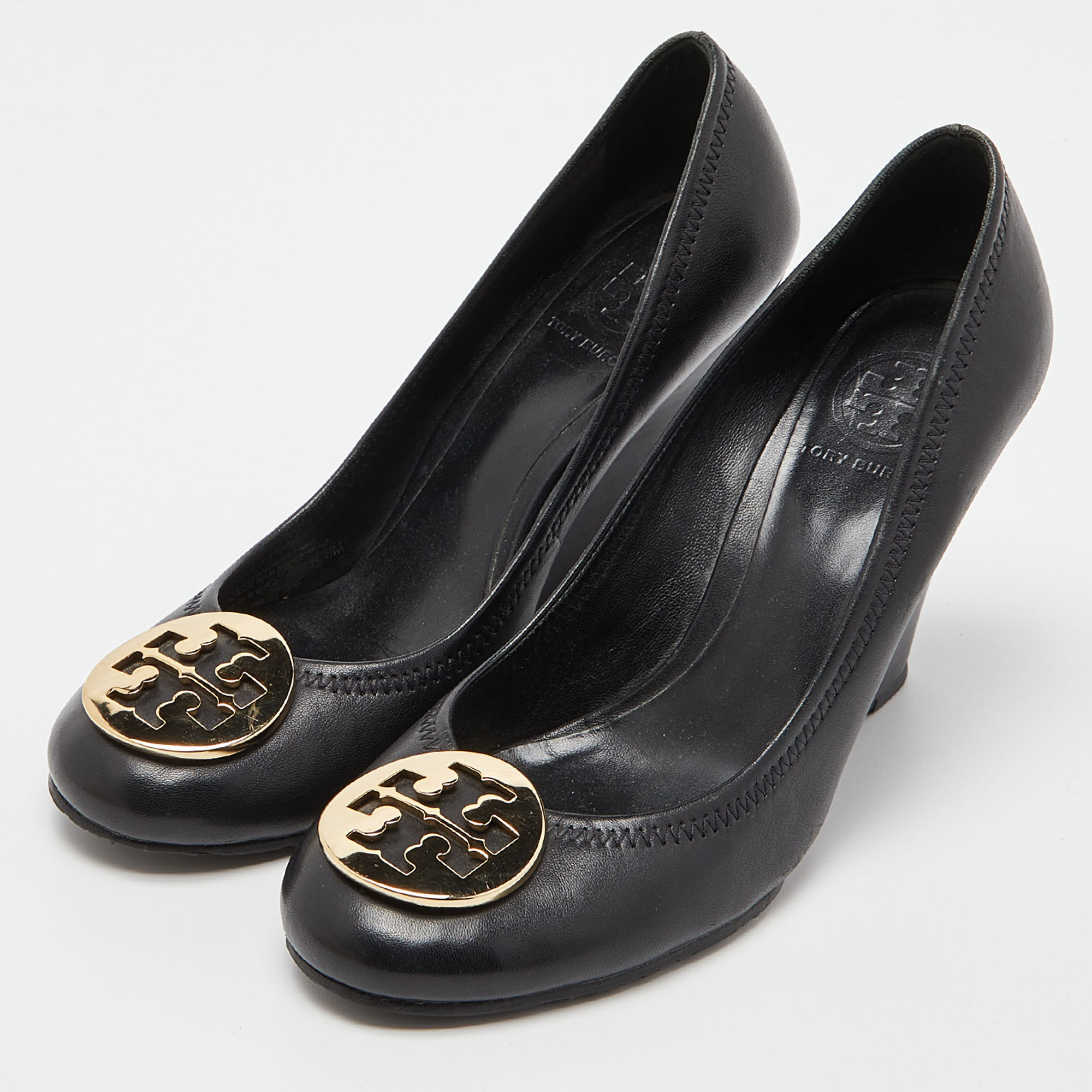

Tory Burch Black Leather Sally Wedge Pumps Size