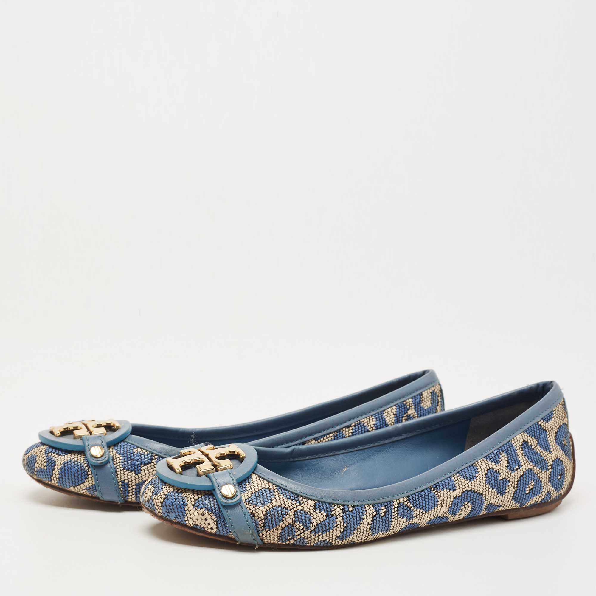 

Tory Burch Blue Raffia and Leather Minnie Ballet Flats Size