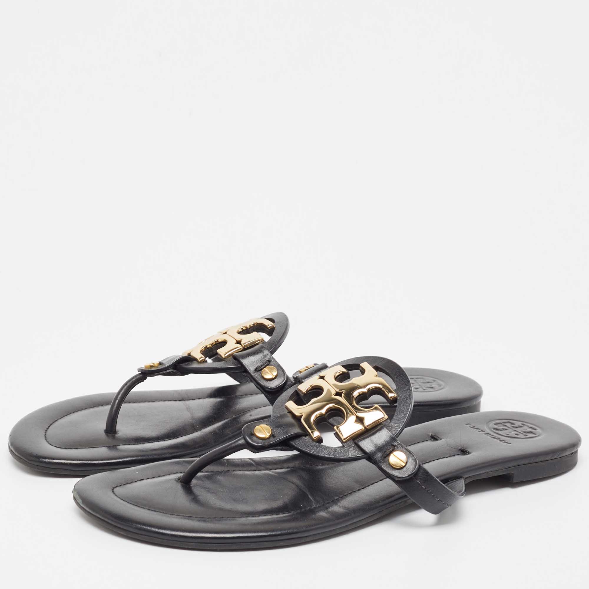 

Tory Burch Black Leather Thong Flats Size