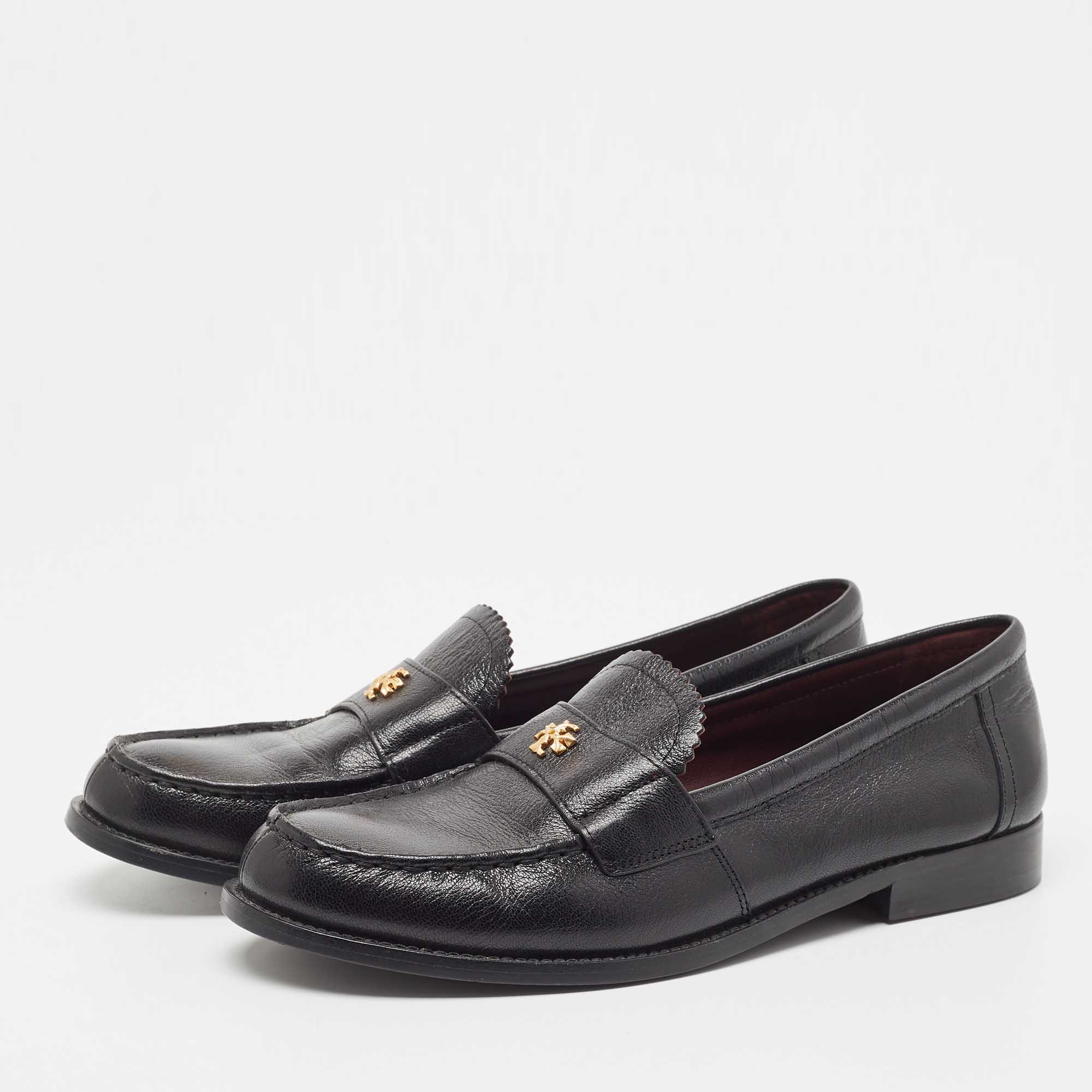 

Tory Burch Black Leather Loafers Size