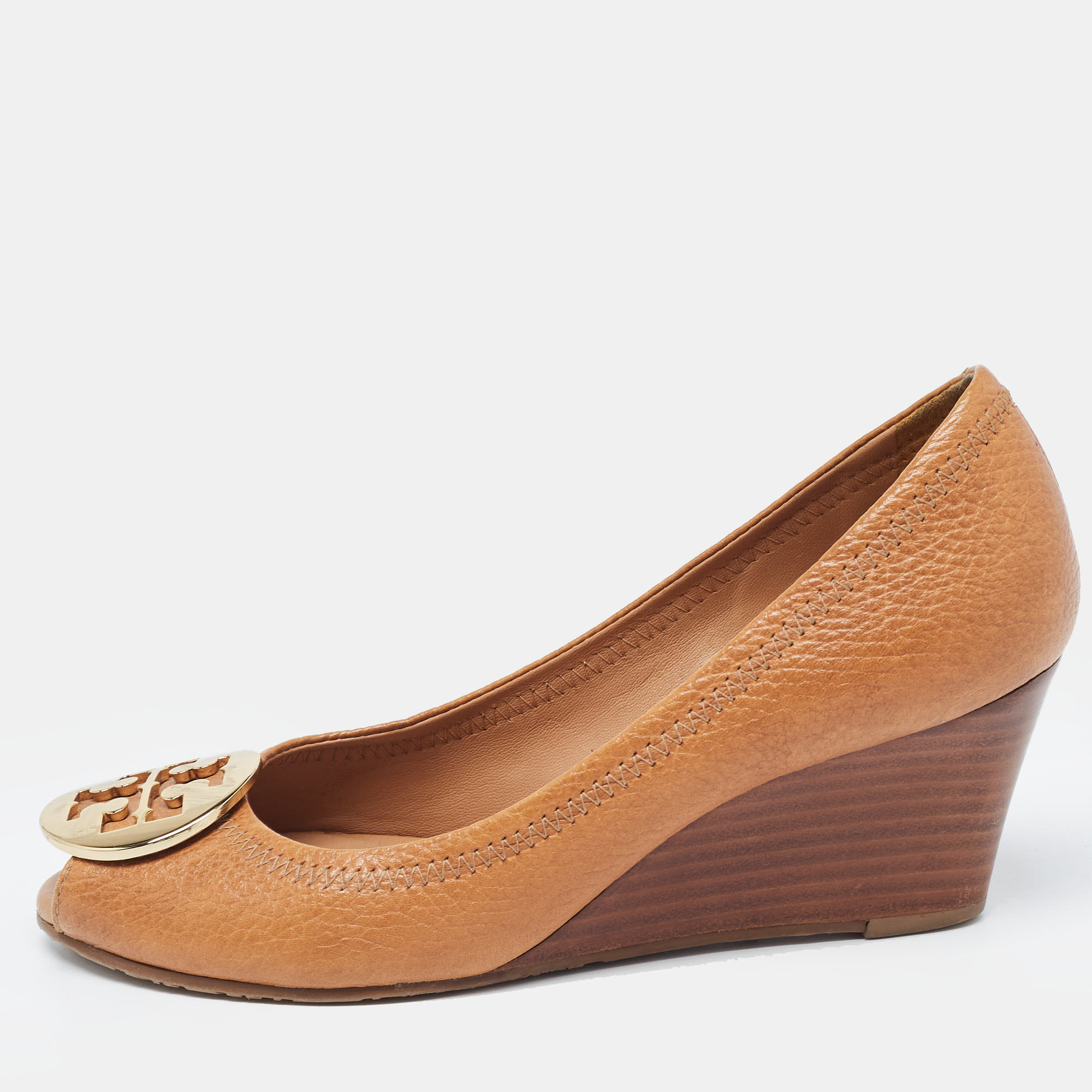 

Tory Burch Tan Leather Sally Wedge Pumps Size