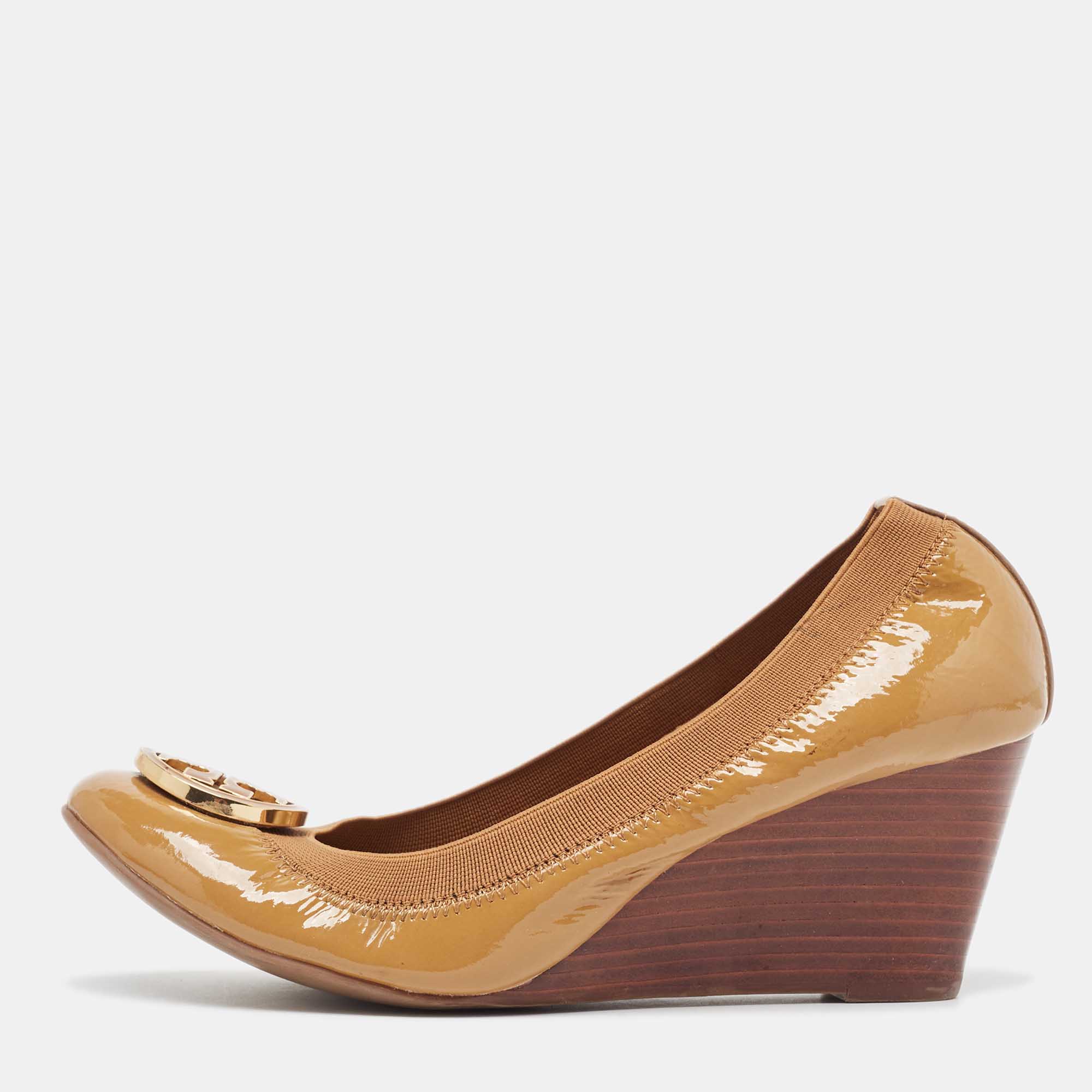 

Tory Burch Beige Patent Leather Caroline Wedge Pumps Size, Brown