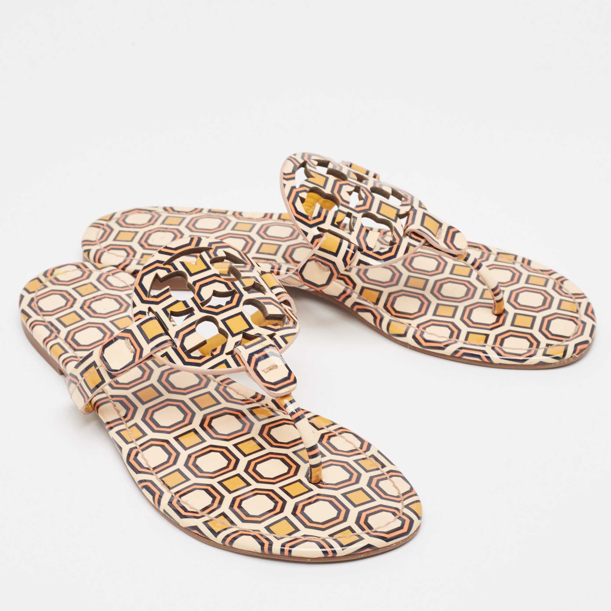 Tory Burch Yellow Patent Thong Flat Slides Size 39 