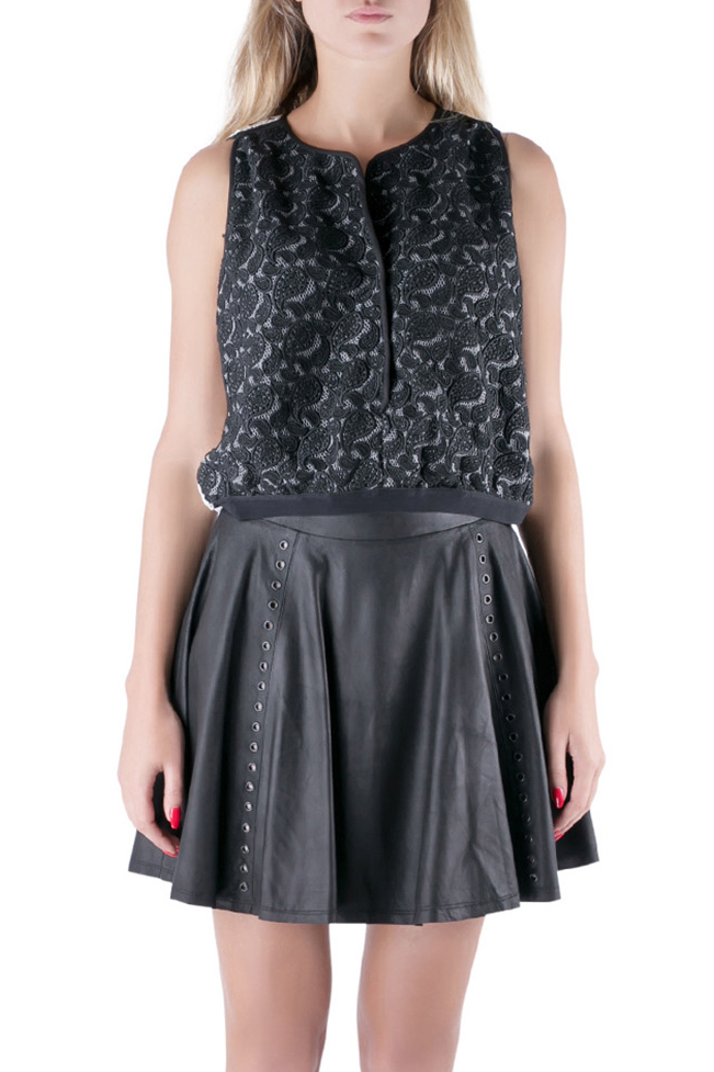 

Yigal Azrouel Jet Optic Paisley Embroidered Lace Crop Top, Black