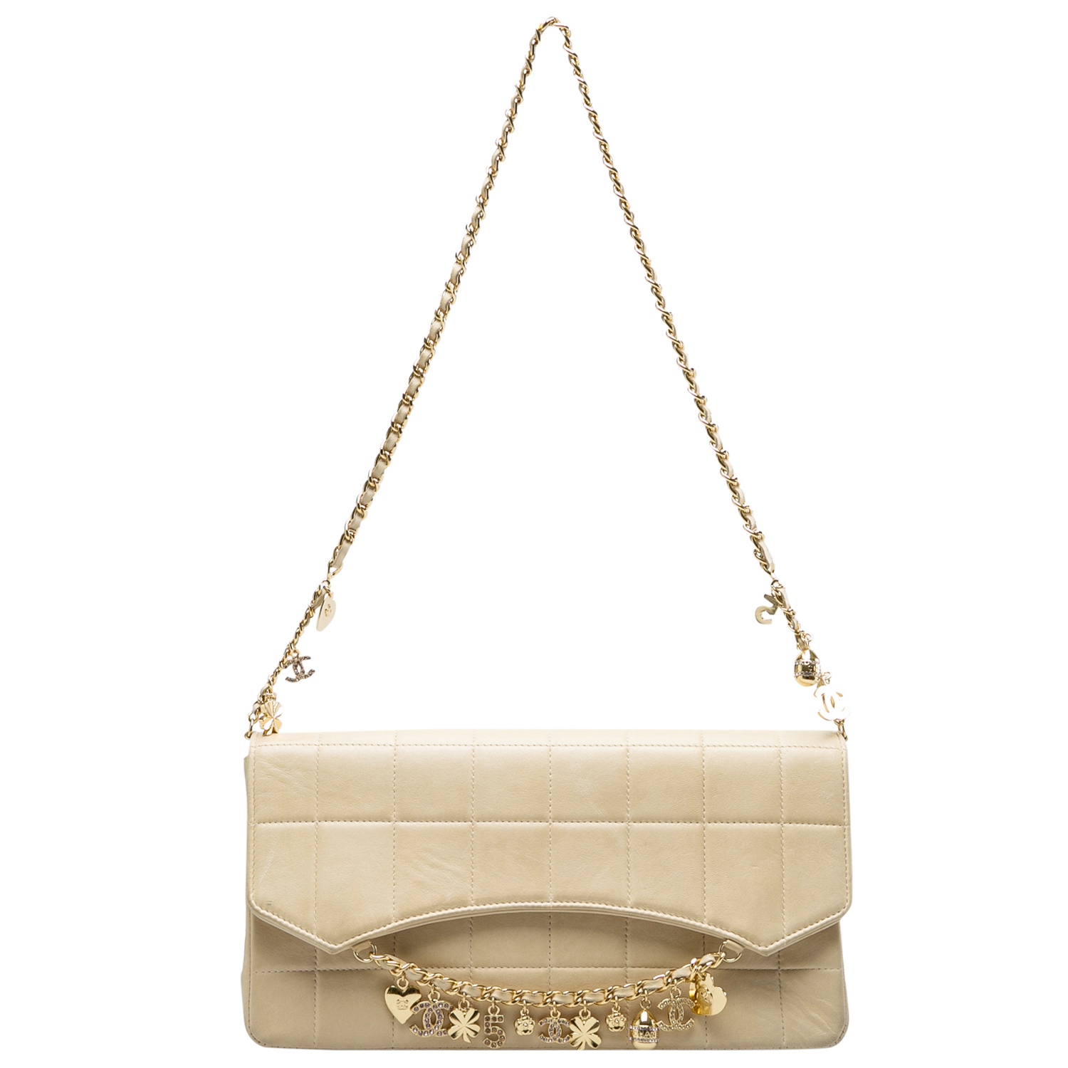 Pre-owned Chanel Beige Chocolate Bar Leather Lucky Charms Chain Bag ...