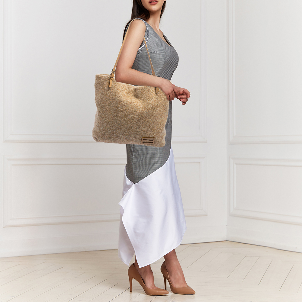 

Fendi Beige Cashmere Roll Tote Bag