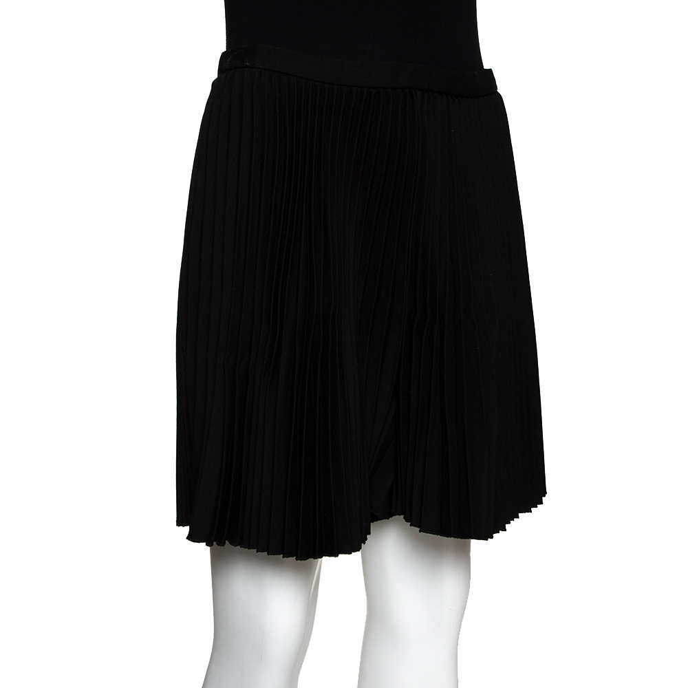 

Valentino Black Wool and Silk Pleated Shorts Medium / IT 44