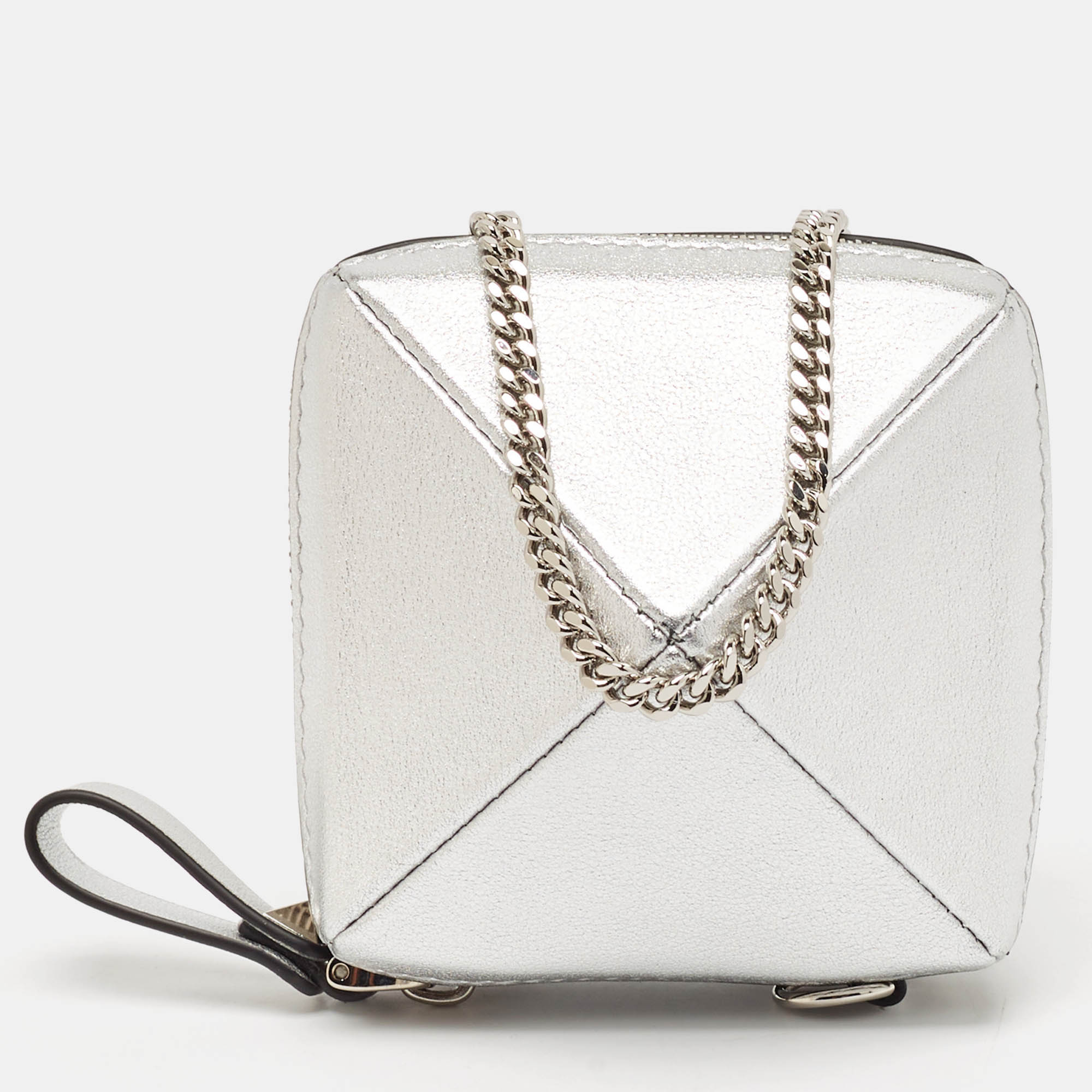 

Valentino Silver Leather Zip Coin Purse