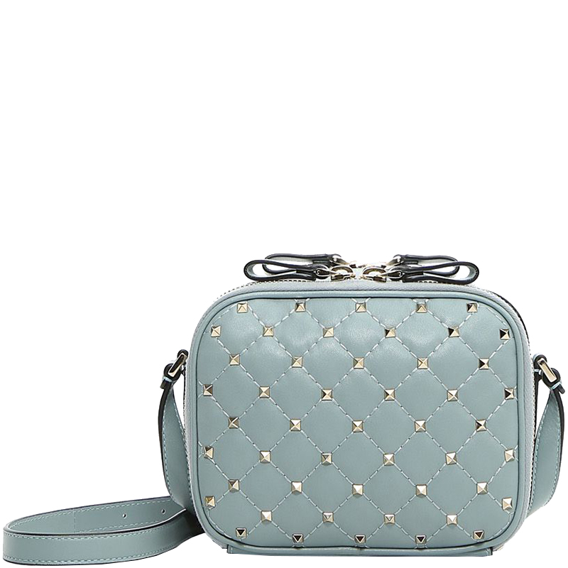 Pre Owned Valentino Nube Quilted Soft Leather Rockstud Spike Camera Bag