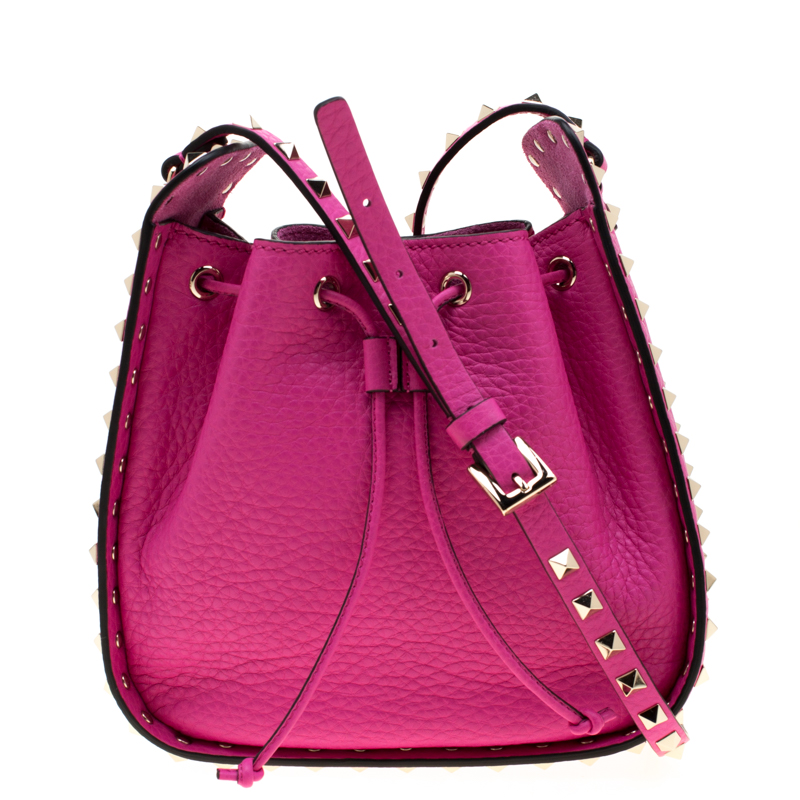 Pre Owned Valentino Pink Orchid Leather Rockstud Bucket Bag