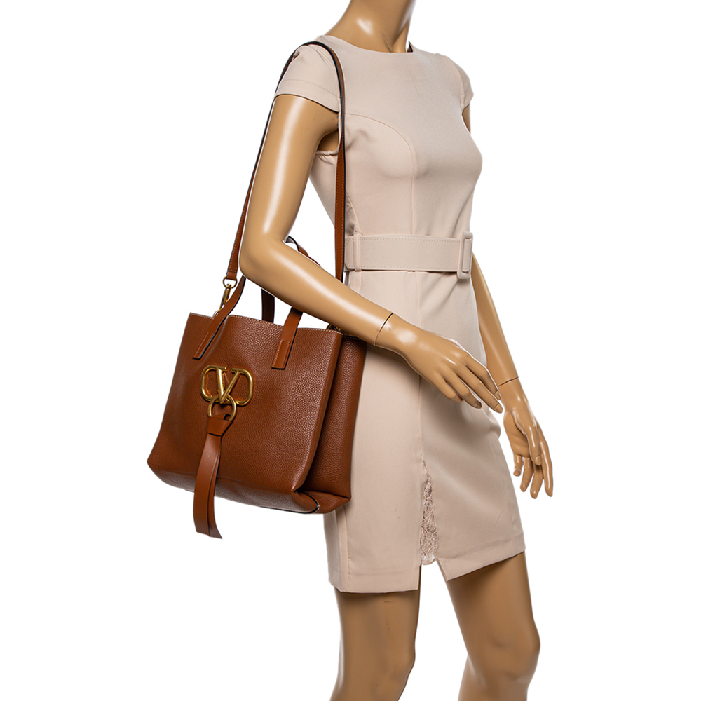

Valentino Tan Leather  E/W VRING Tote