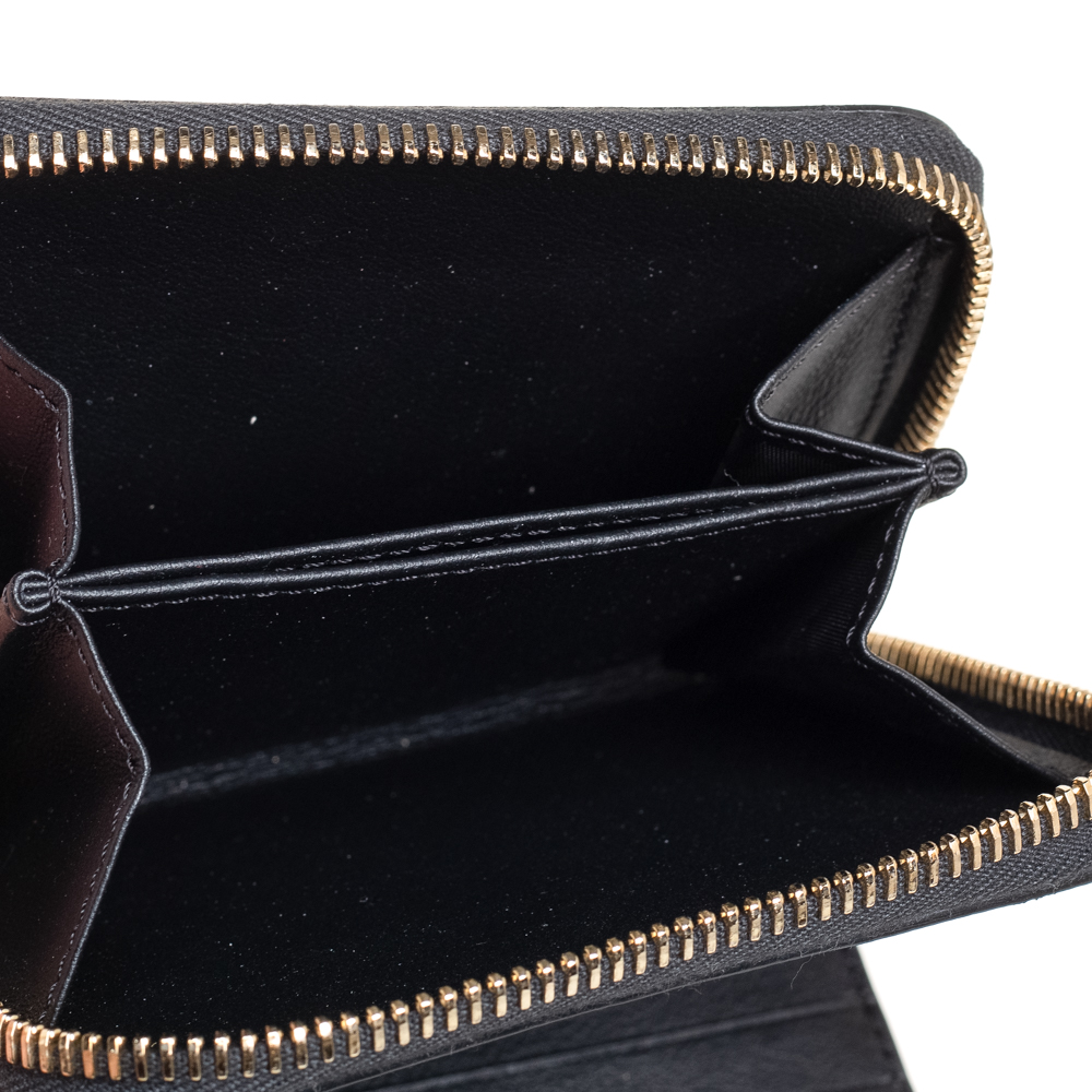 

Valentino Black Leather Rockstud Zip Around Wallet