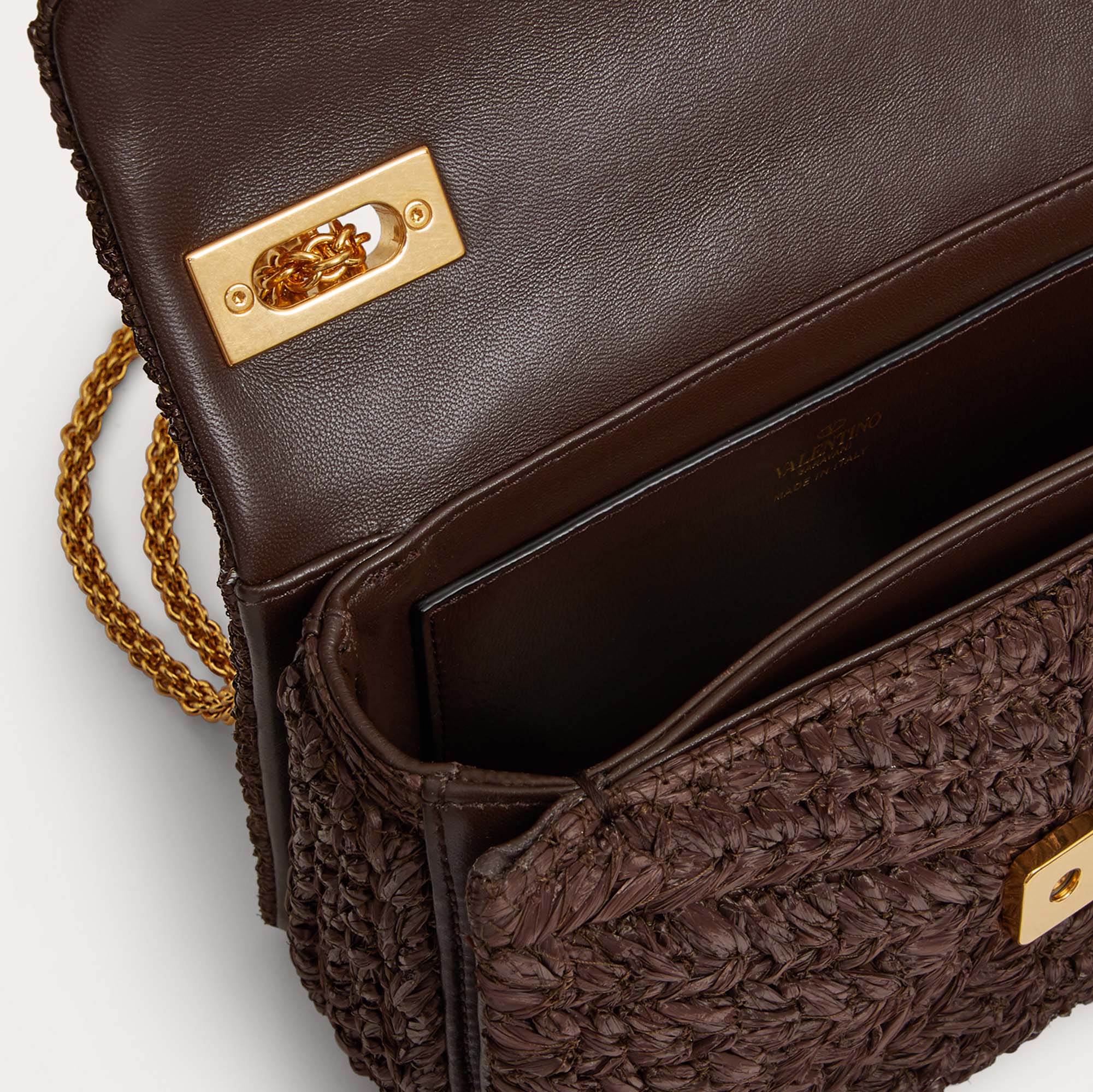 

Valentino Brown Woven Raffia One Stud Shoulder Bag