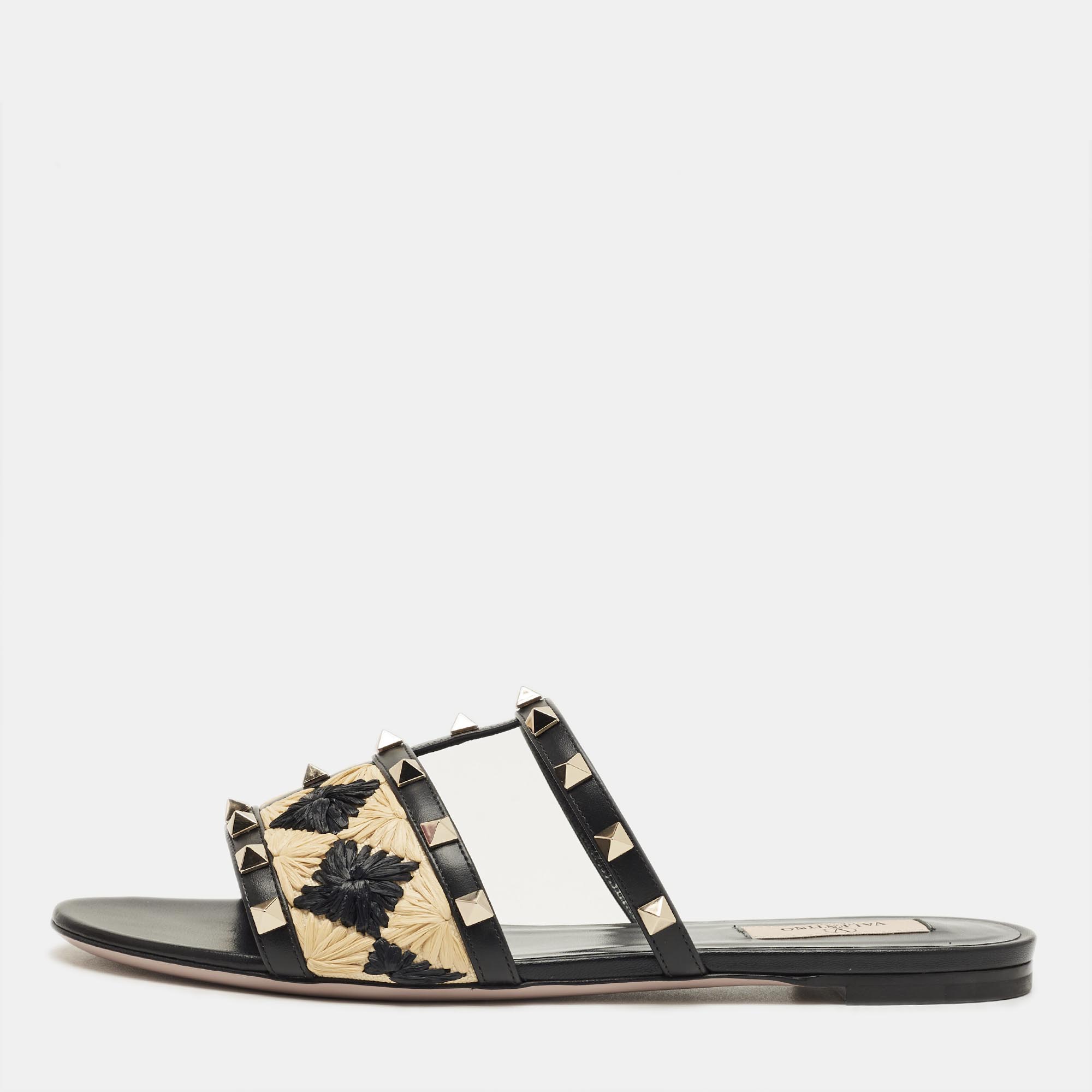 Pre-owned Valentino Garavani Black/beige Leather And Raffia Rockstud Flat Slides Size 40