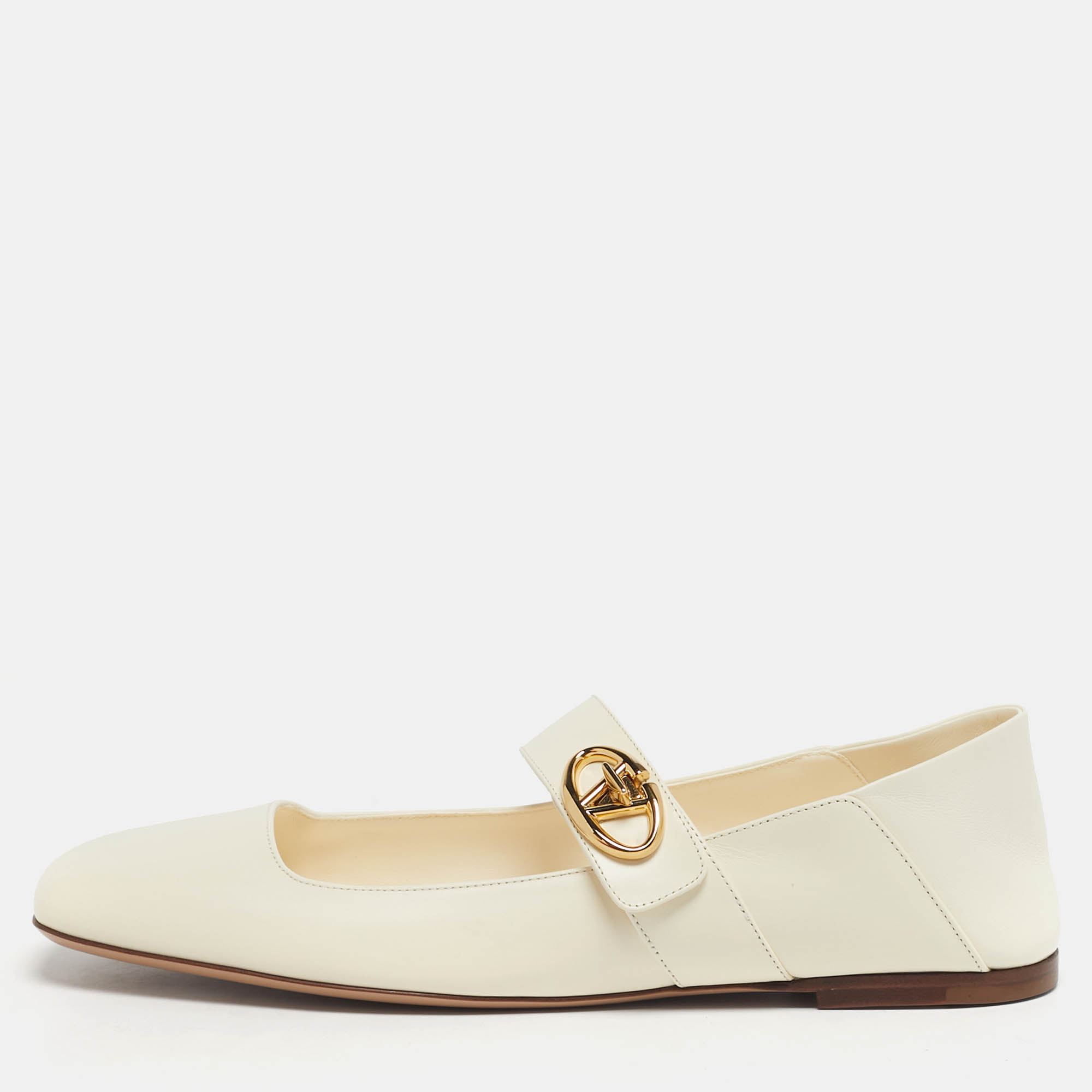 

Valentino VLogo Size  Cream Leather Ballet Flats