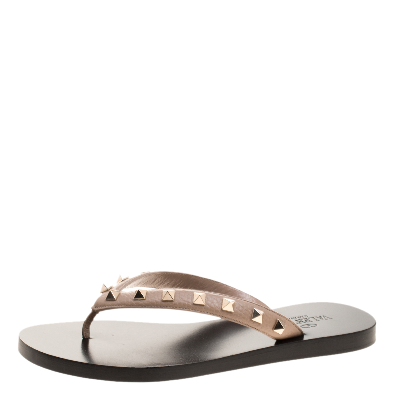 Pre Owned Valentino Beige Leather Rockstud Flat Thong Sandals Size 36