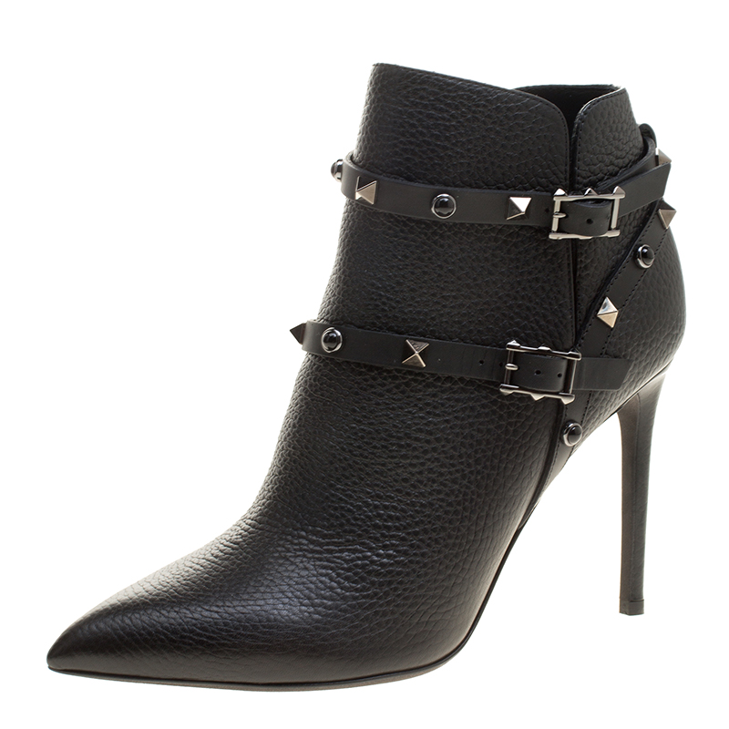 Pre Owned Valentino Black Leather Rolling Rockstud Pointed Toe Ankle Boots Size 38.5