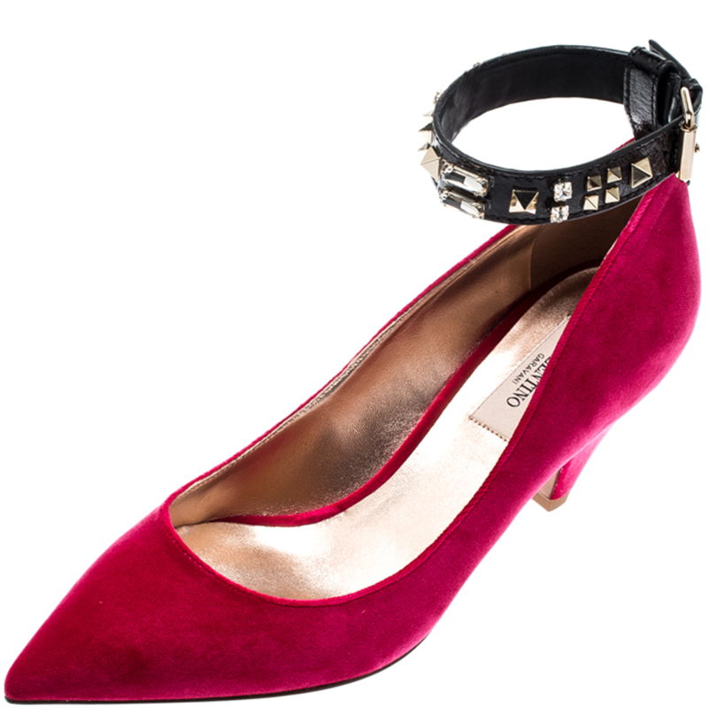 مملوكة مسبقًا Valentino Disco Pink/Nero/Al Campione Velvet Court With Embroidered Ankle Wrap Pointed Toe Pumps Size 40