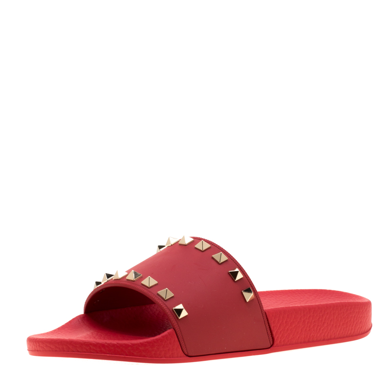 Pre Owned Valentino Rosso Rubber Rockstud Flat Slides Size 37