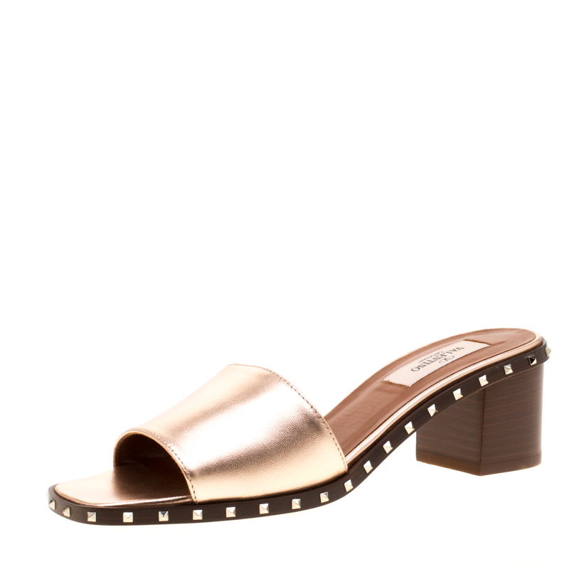 Pre Owned Valentino Poudre Leather Soul Rockstud Slide Mules Size 39