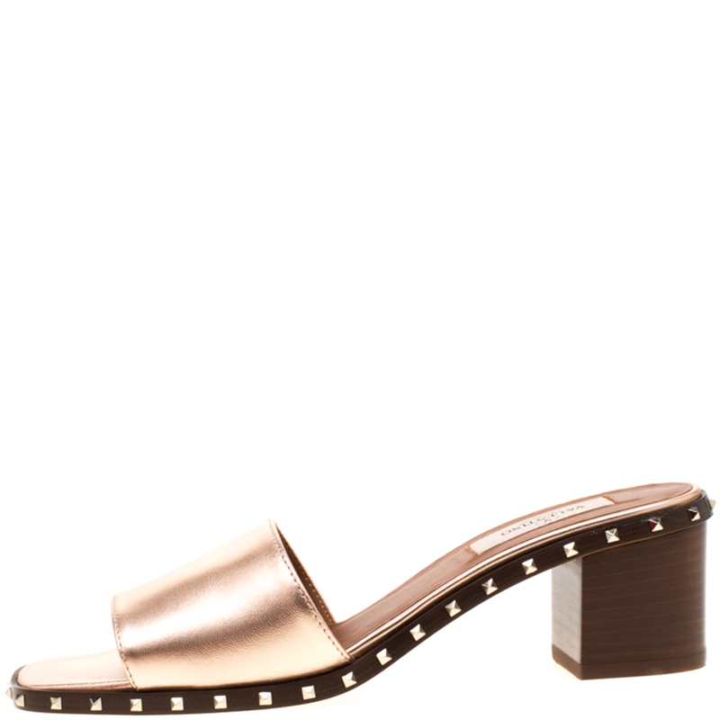 

Valentino Poudre Leather Soul Rockstud Slide Mules Size, Pink