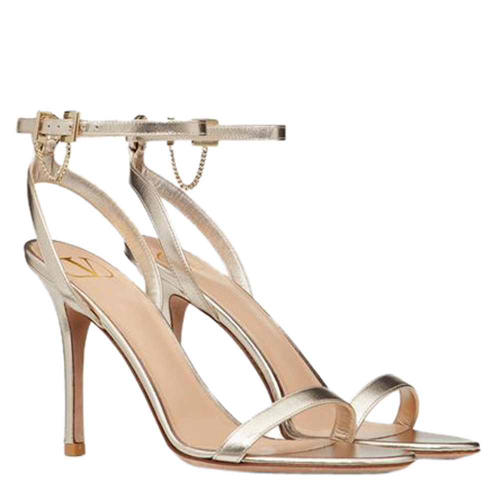 

Valentino Peach Leather Chain Detail Ankle Strap Sandals Size 37, Beige