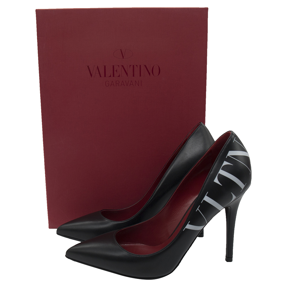 

Valentino Black Leather VLTN Pointed Toe Pumps Size