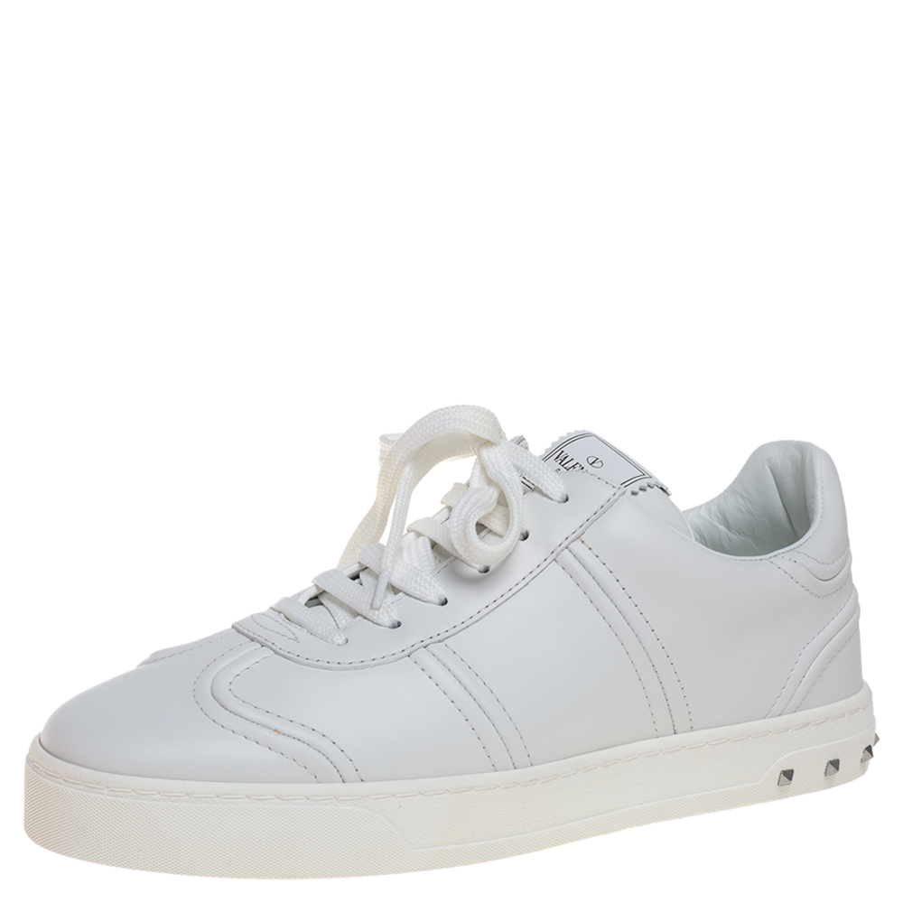 Pre-owned Valentino Garavani White Leather Rockstud Fly Crew Trainers Size 39.5