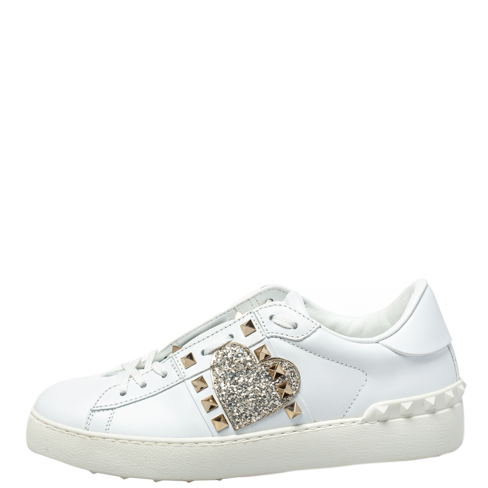 

Valentino White Heart Embroidered Leather Rockstud Untitled Sneakers Size