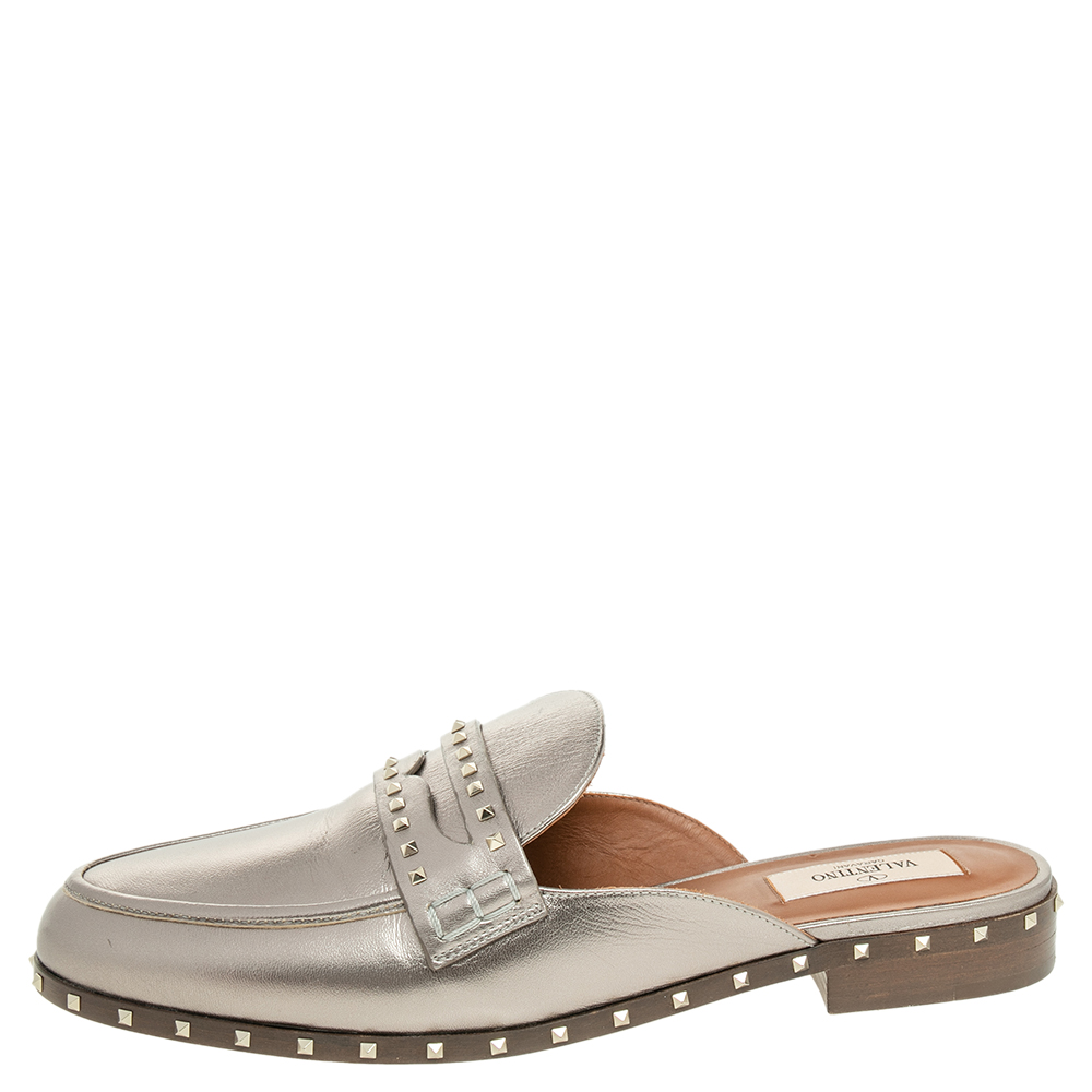 

Valentino Metallic Grey Leather Soul Rockstud Flat Mules Size