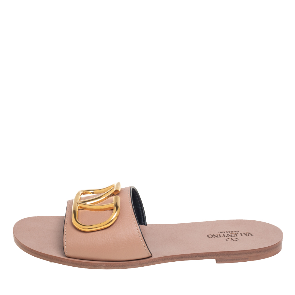

Valentino Beige Leather Vlogo Signature Flat Sandals Size