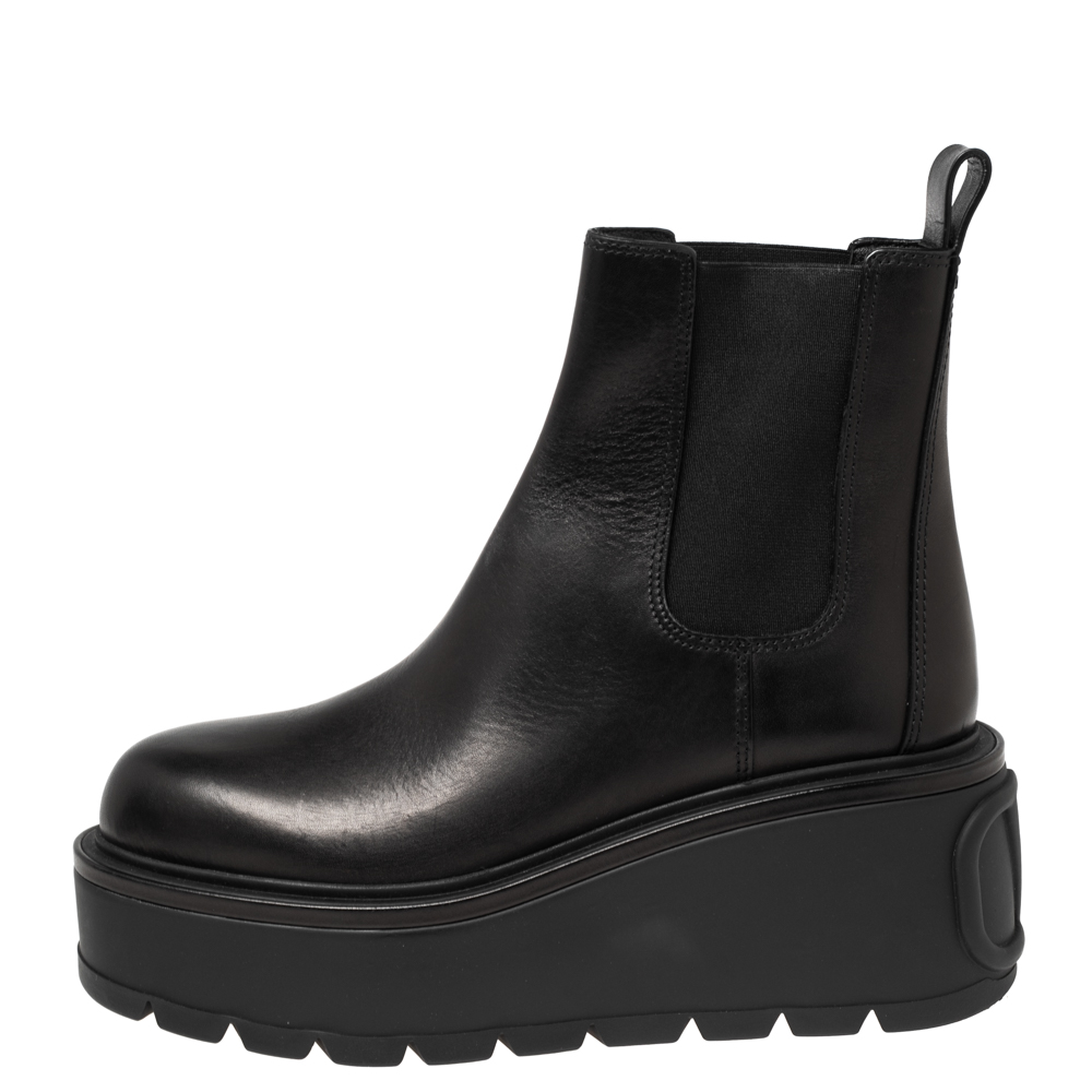 

Valentino Black Leather Uniqueform Ankle Length Boots Size