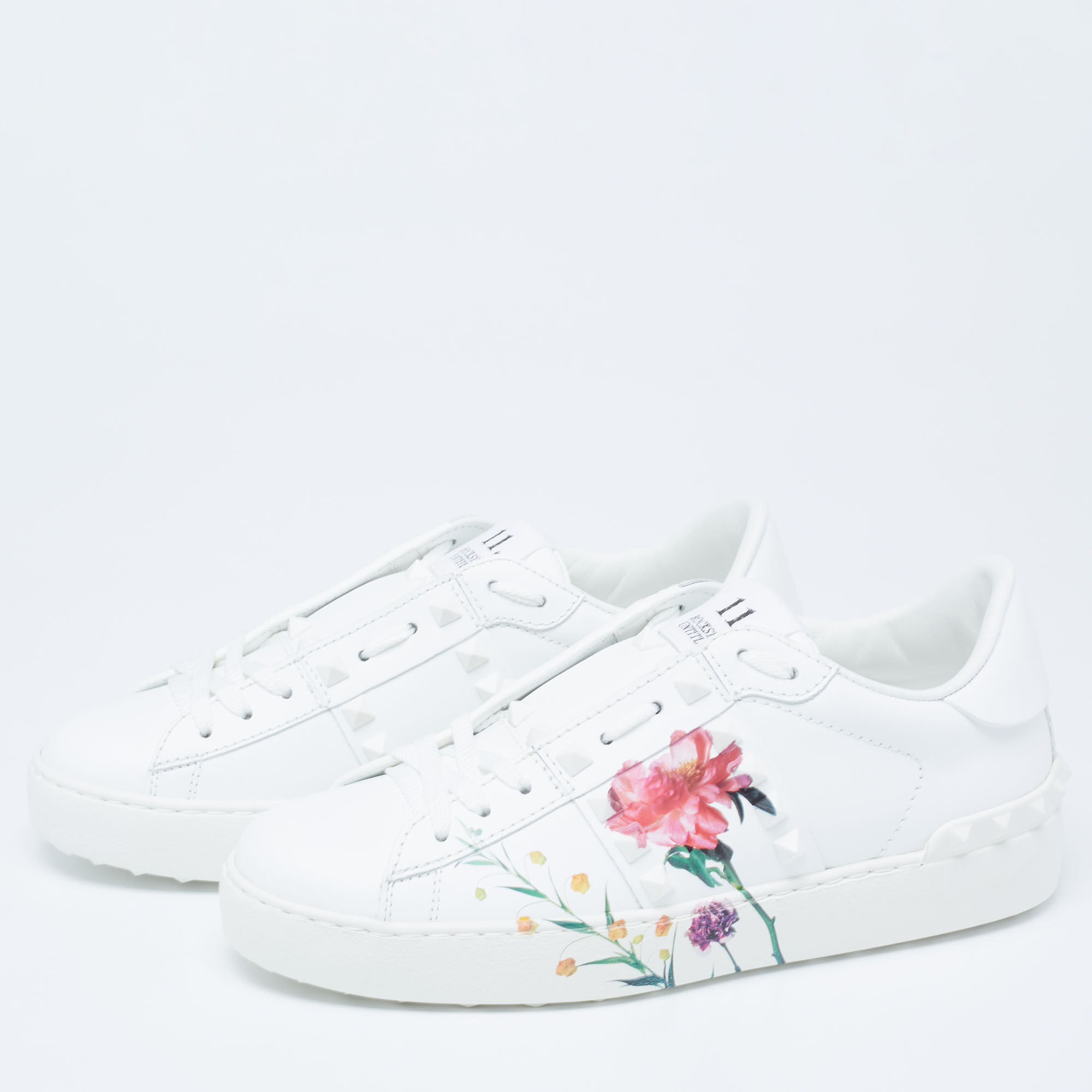 

Valentino White Floral Print Leather Rockstud Low-Top Sneakers Size