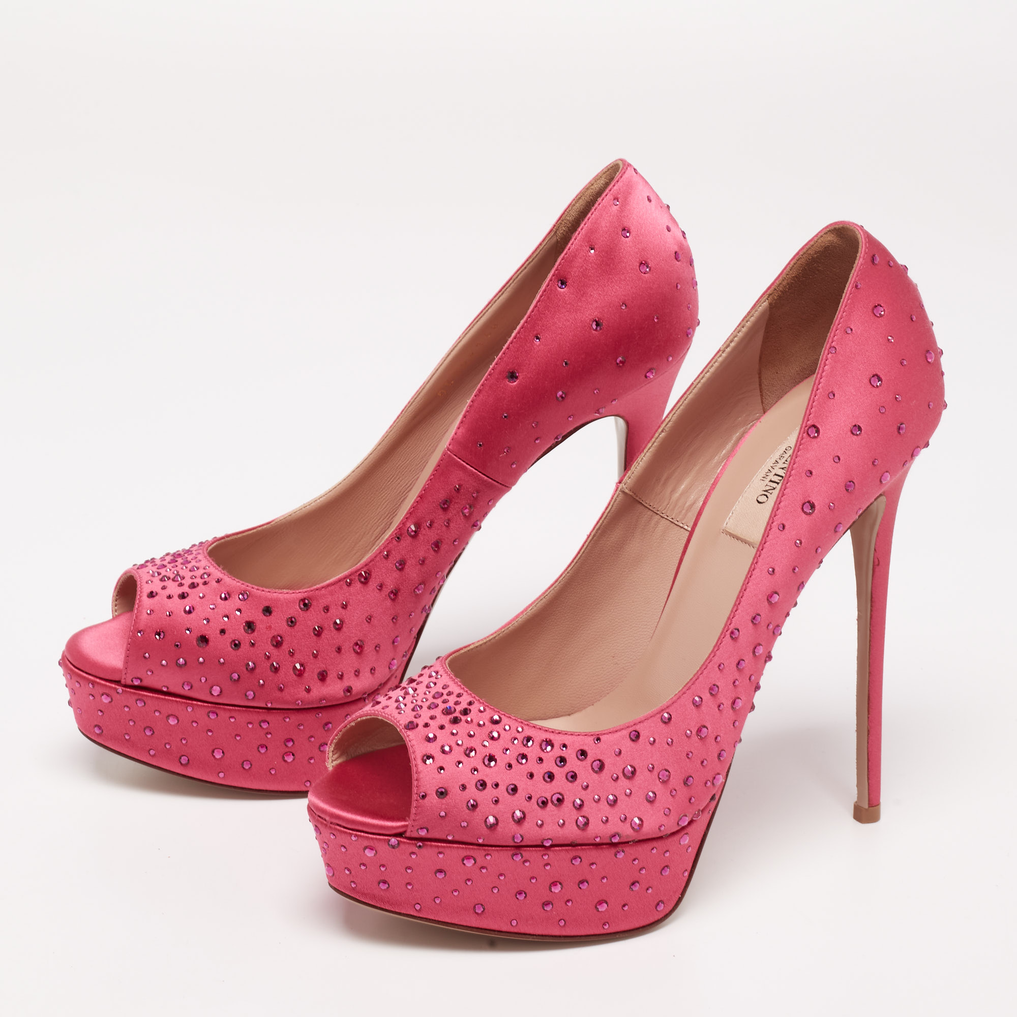 

Valentino Pink Crystal Embellished Satin Peep Toe Platform Pumps Size