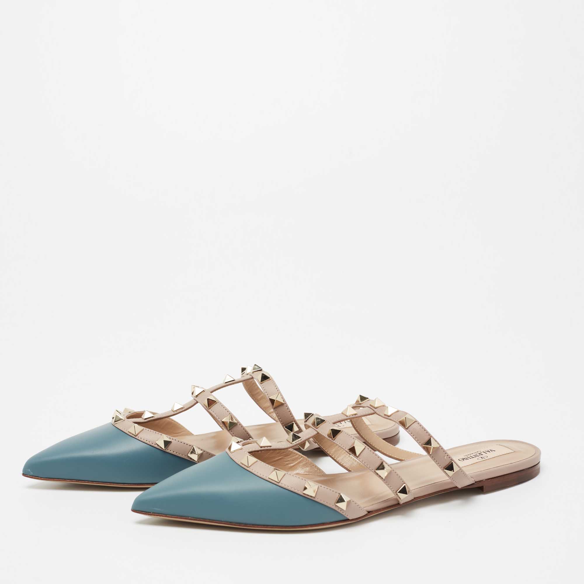 

Valentino Blue/Beige Leather Rockstud Strappy Flat Mules Size