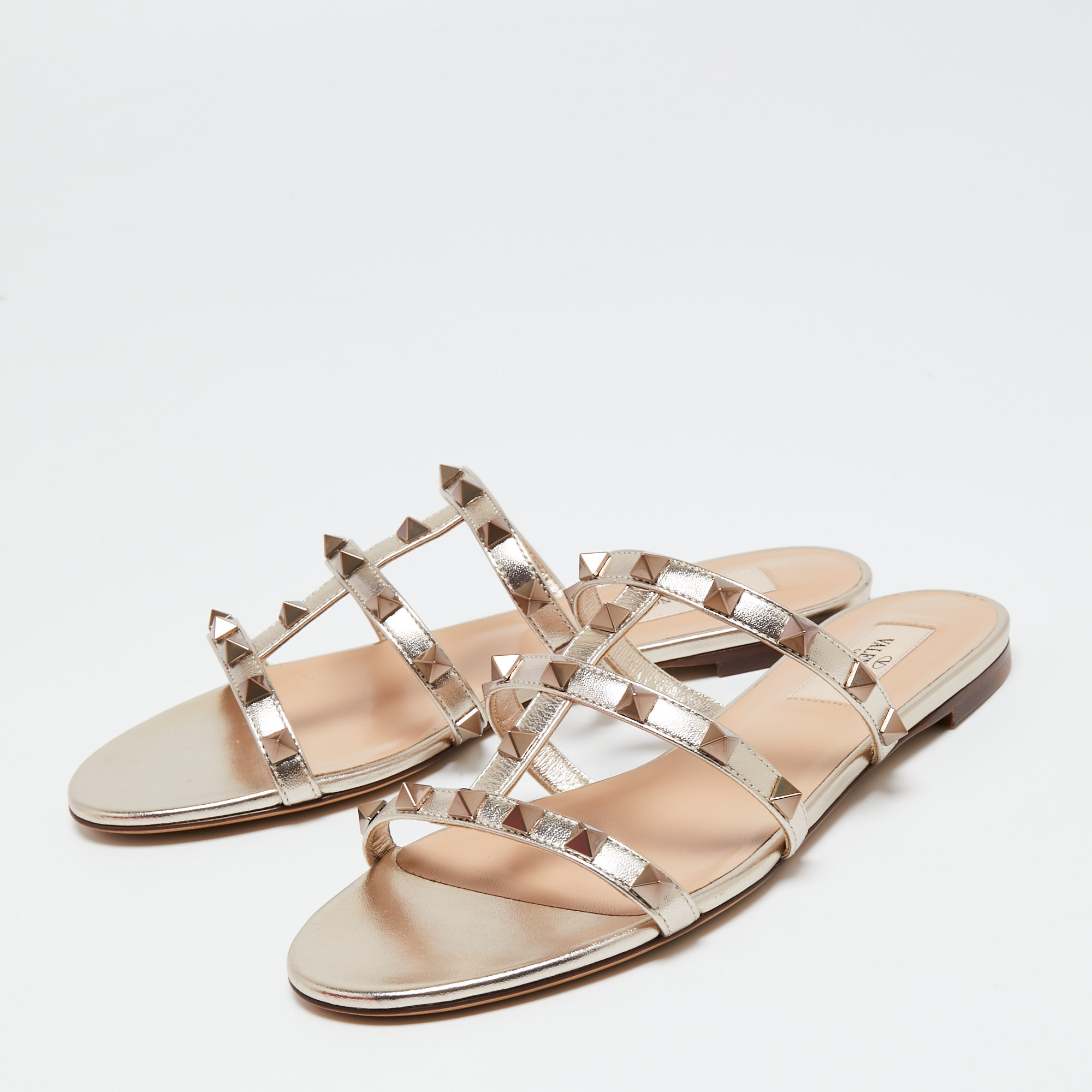 

Valentino Metallic Gold Leather Rockstud Slide Size