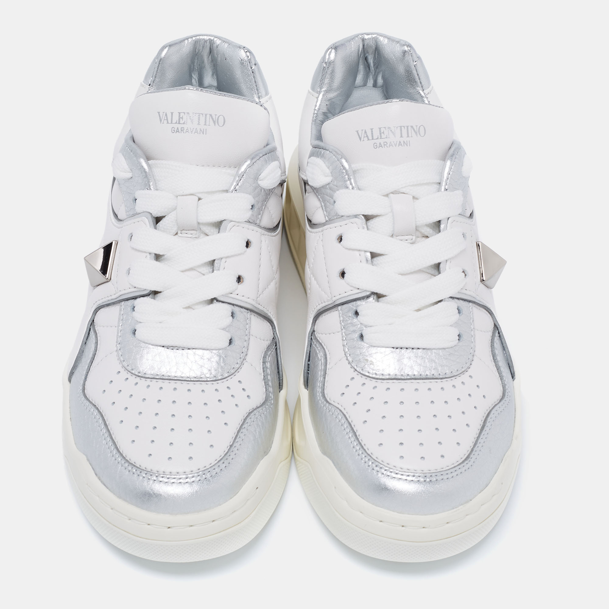 

Valentino White/Silver One Stud Low Top Sneakers Size