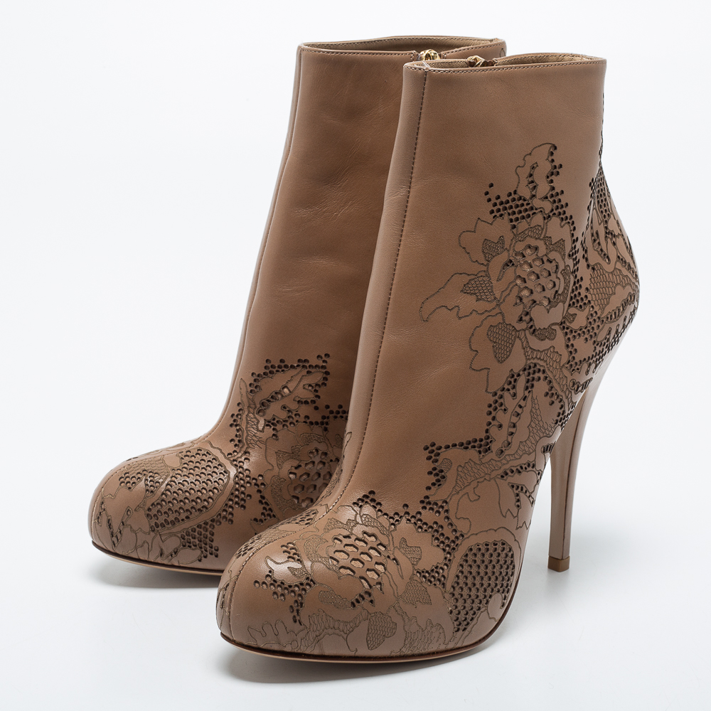 

Valentino Brown Leather Ankle Length Boots Size