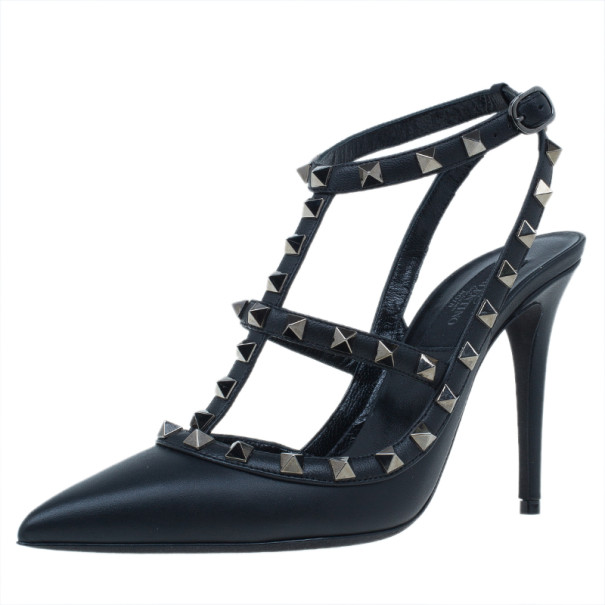 مملوكة مسبقًا Valentino Black Leather Rockstud Sandals Size 37.5