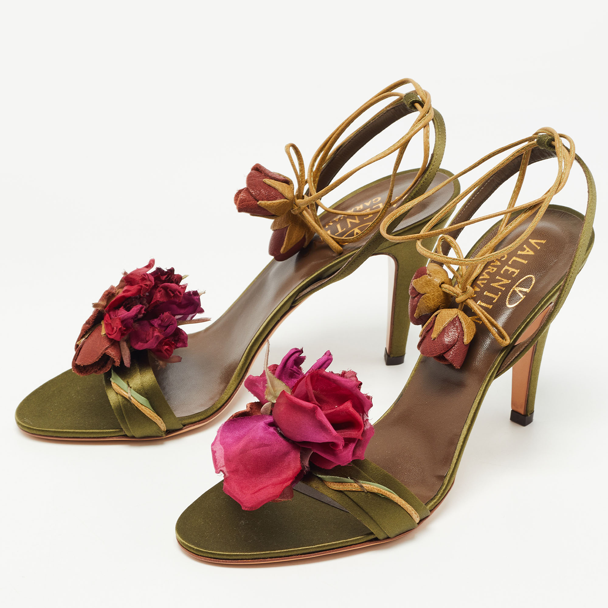 

Valentino Olive Green Satin Floral Applique Ankle Tie Sandals Size