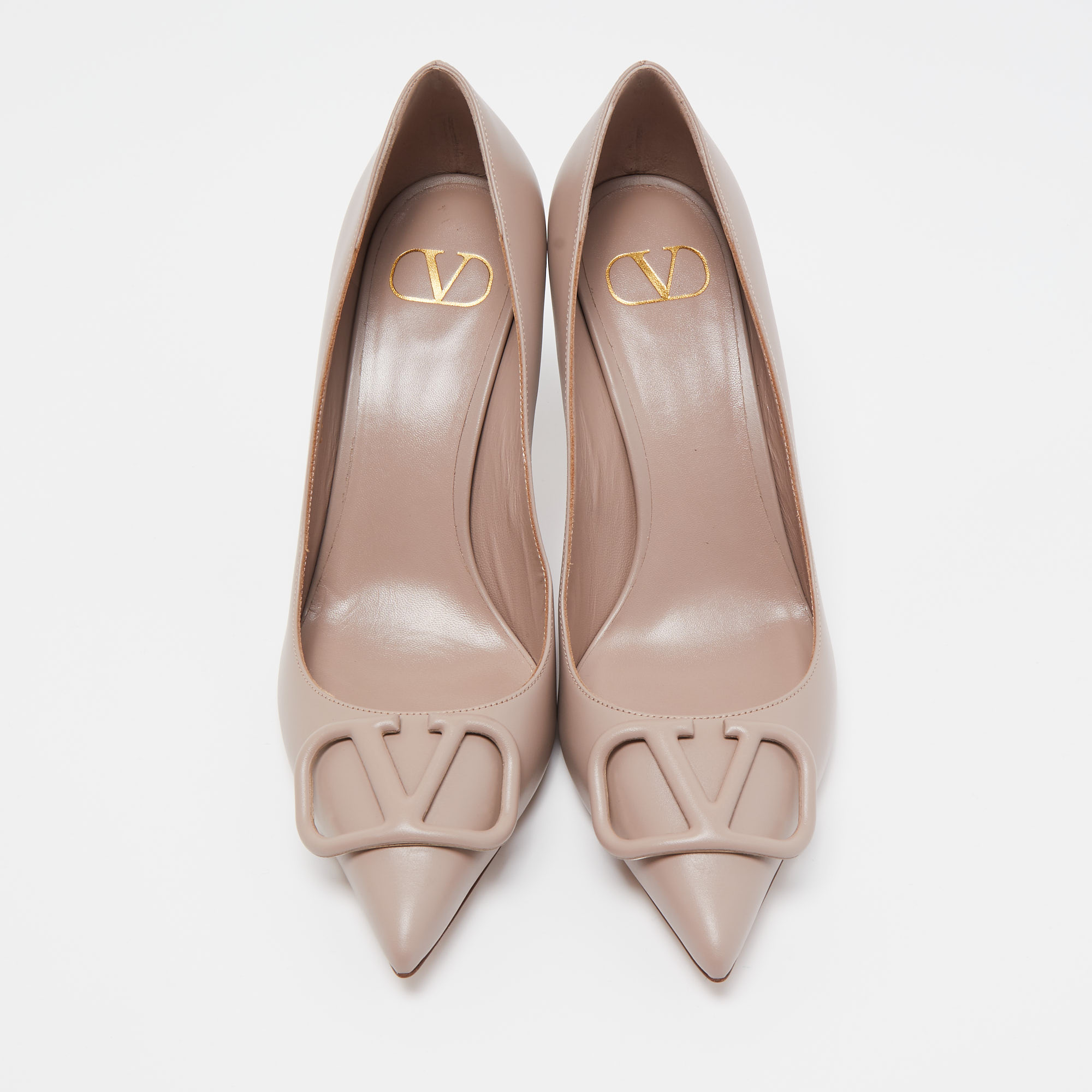 

Valentino Beige Leather Vlogo Pumps Size