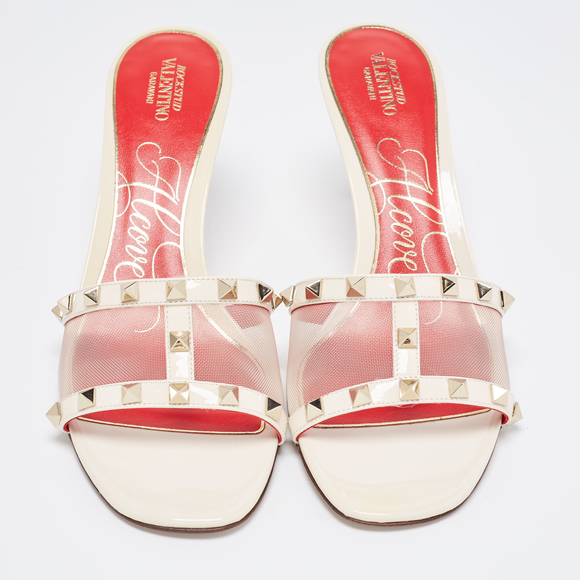 

Valentino x Alcove Cream Mesh and Patent Leather Rockstud Slide Sandals Size