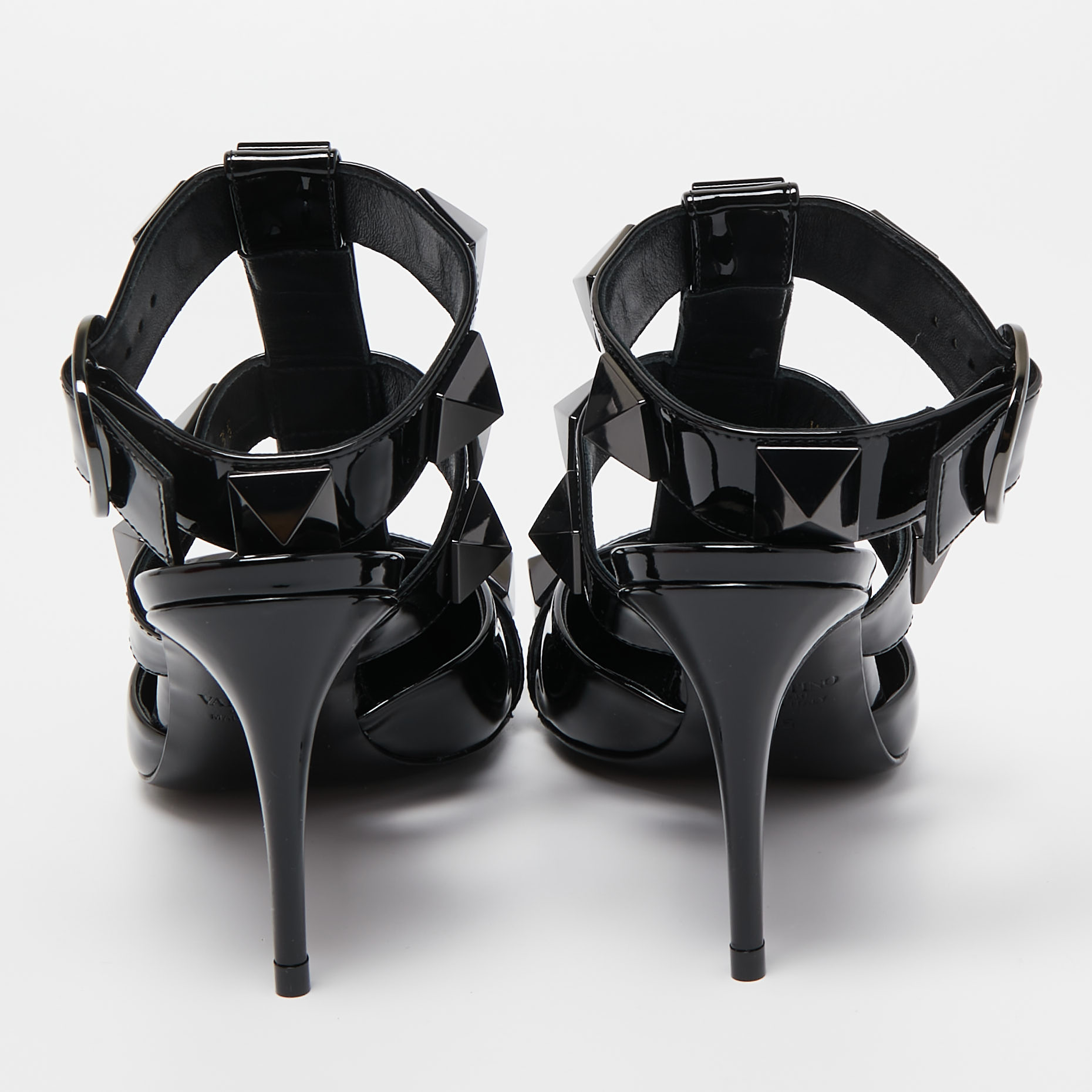 

Valentino Black Patent Leather Roman Stud Slingback Pumps Size
