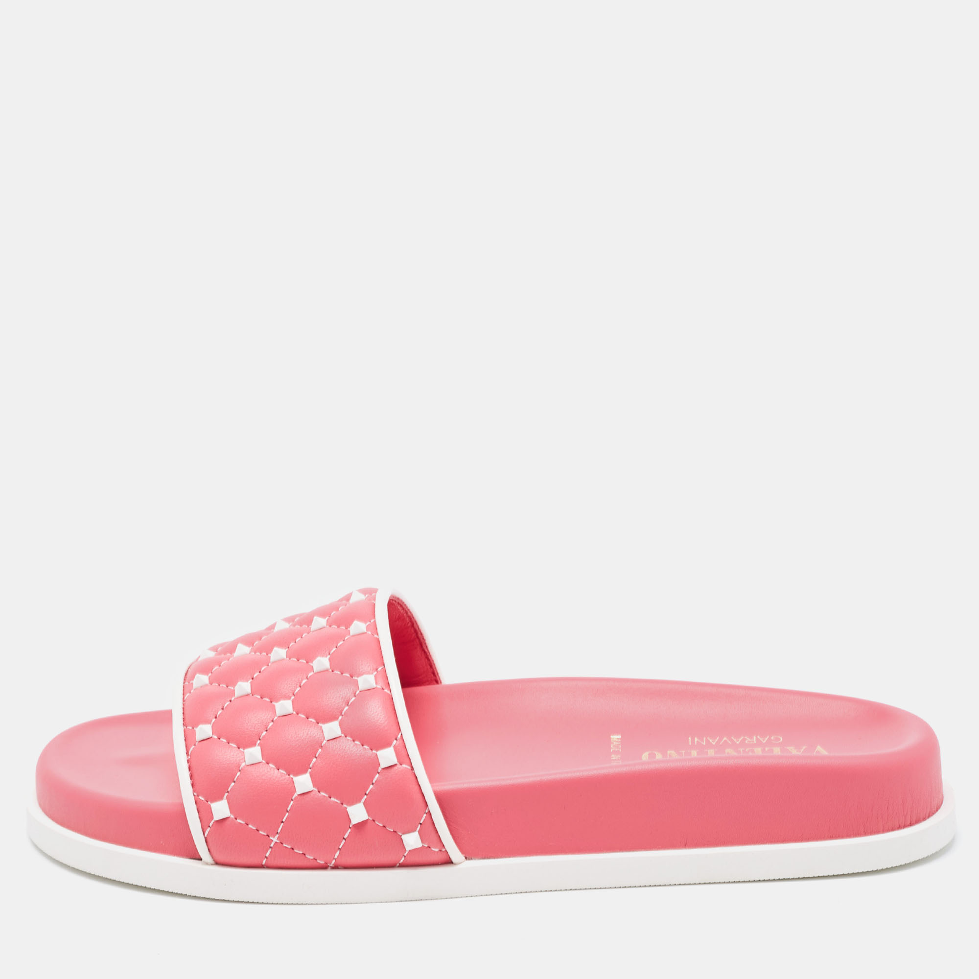 

Valentino Pink/White Quilted Leather Rockstud Slides Size