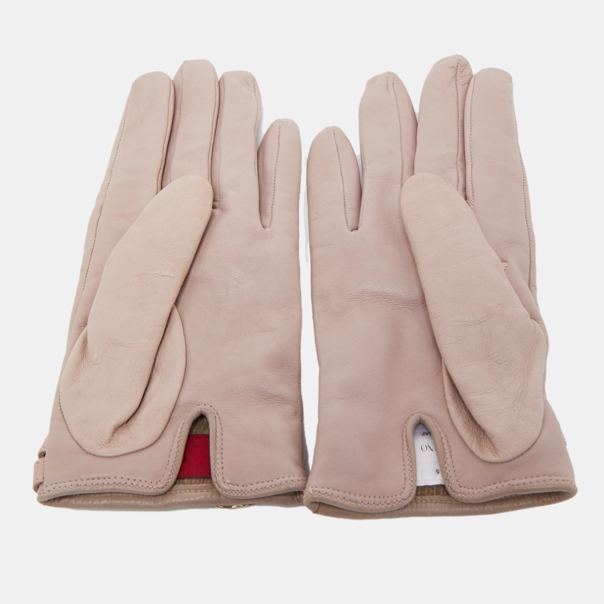 

Valentino Beige Leather Rockstud Gloves