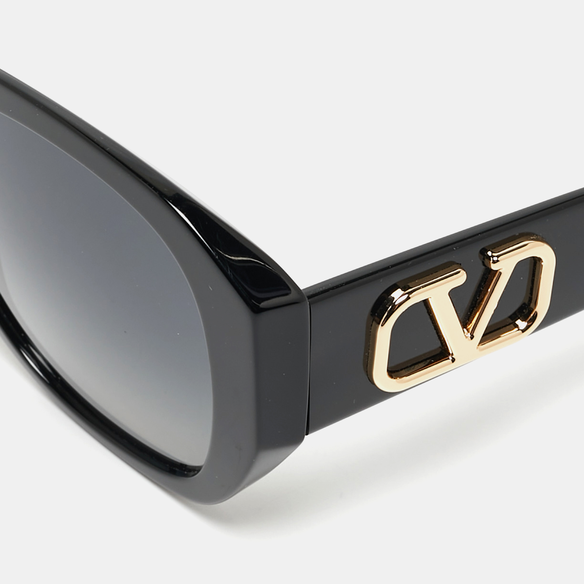 

Valentino Black Gradient VA4079 Square Sunglasses