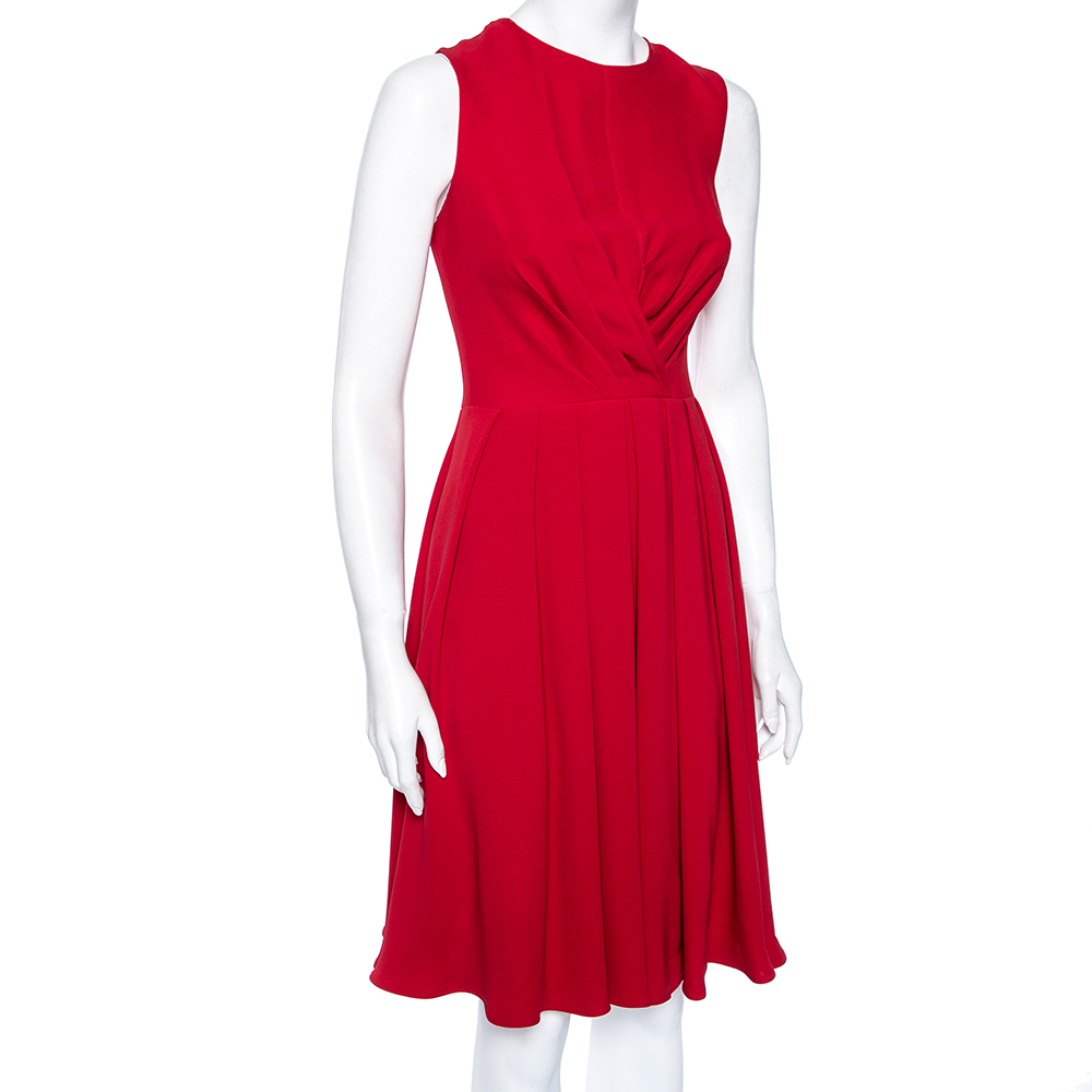 

Valentino Red Crepe Sleeveless Pleated Dress