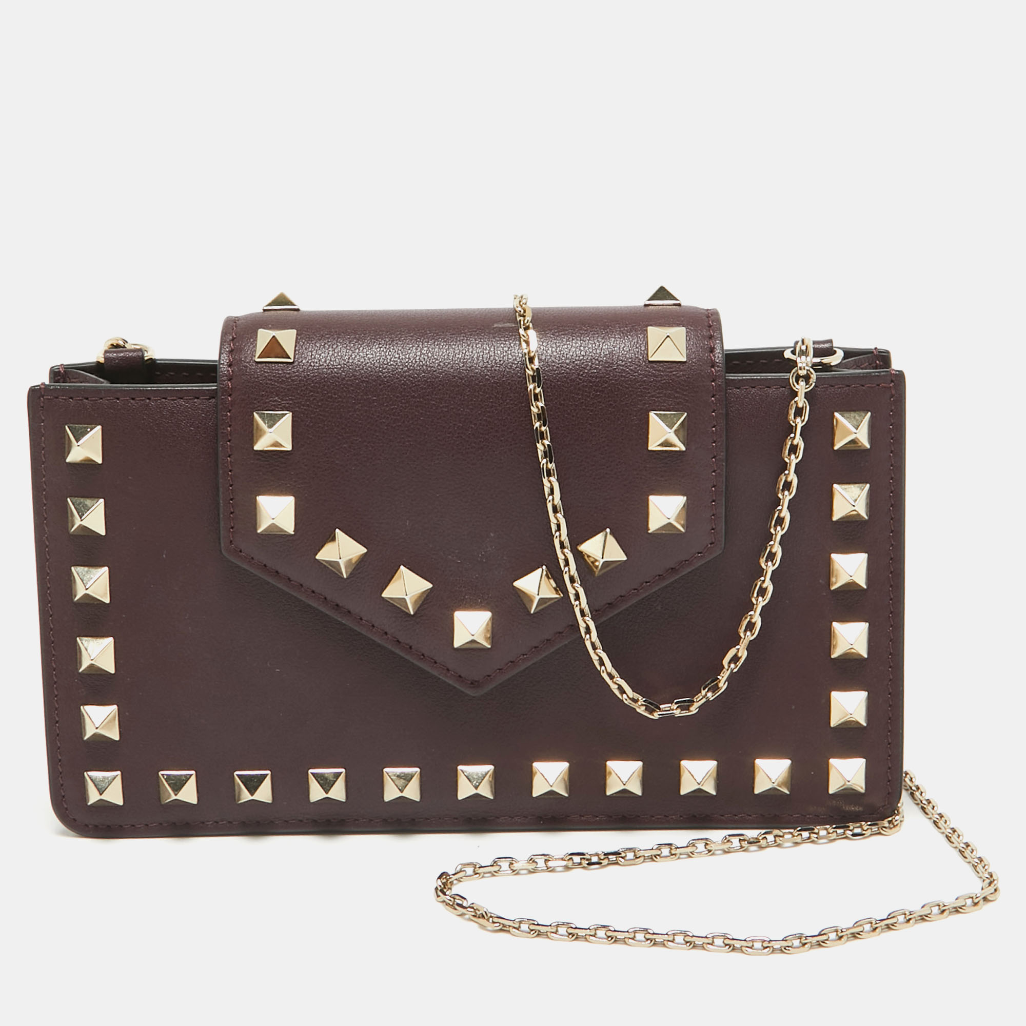 

Valentino Burgundy Leather Rockstud Phone Case Chain Bag