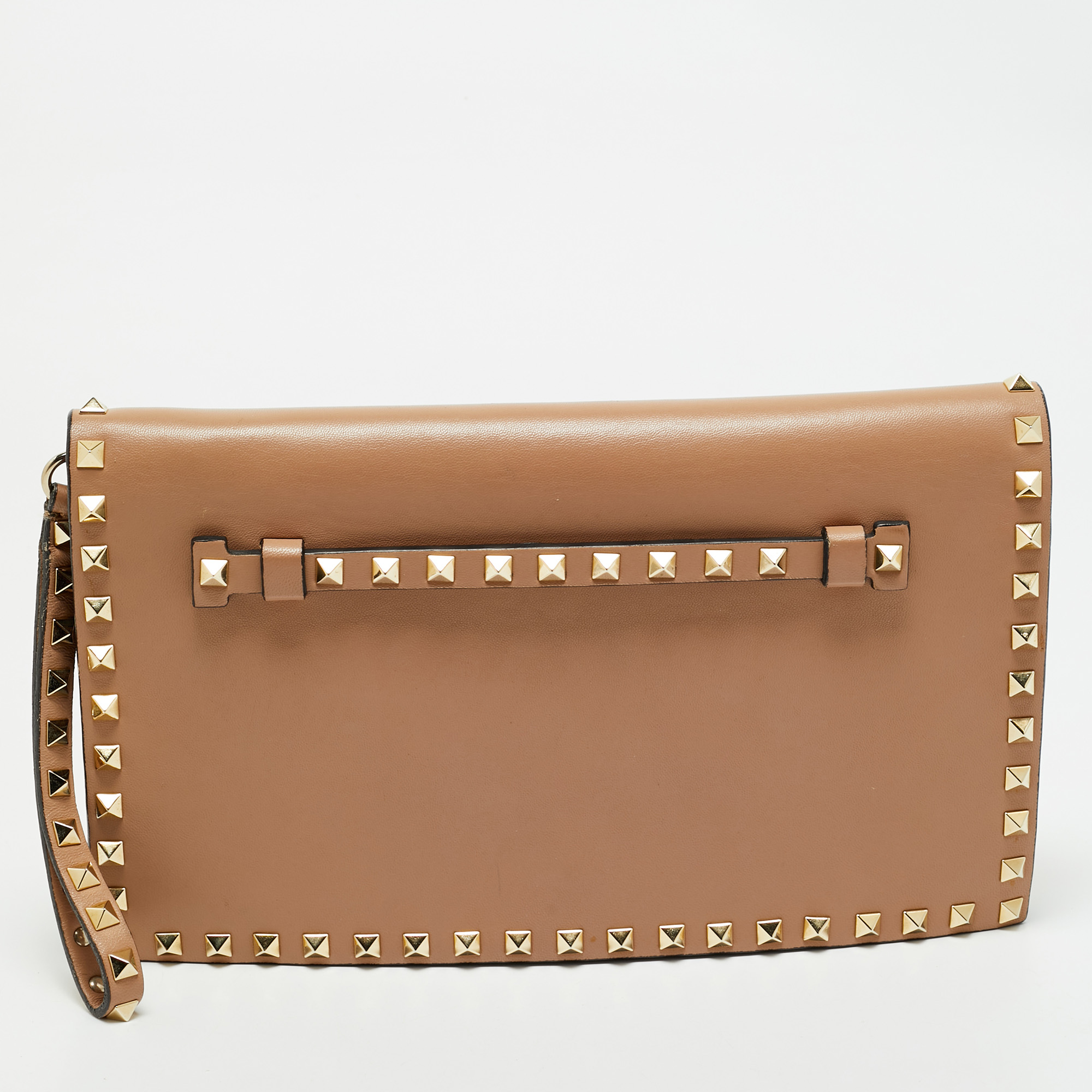 

Valentino Beige Leather Rockstud Flap Wristlet Clutch